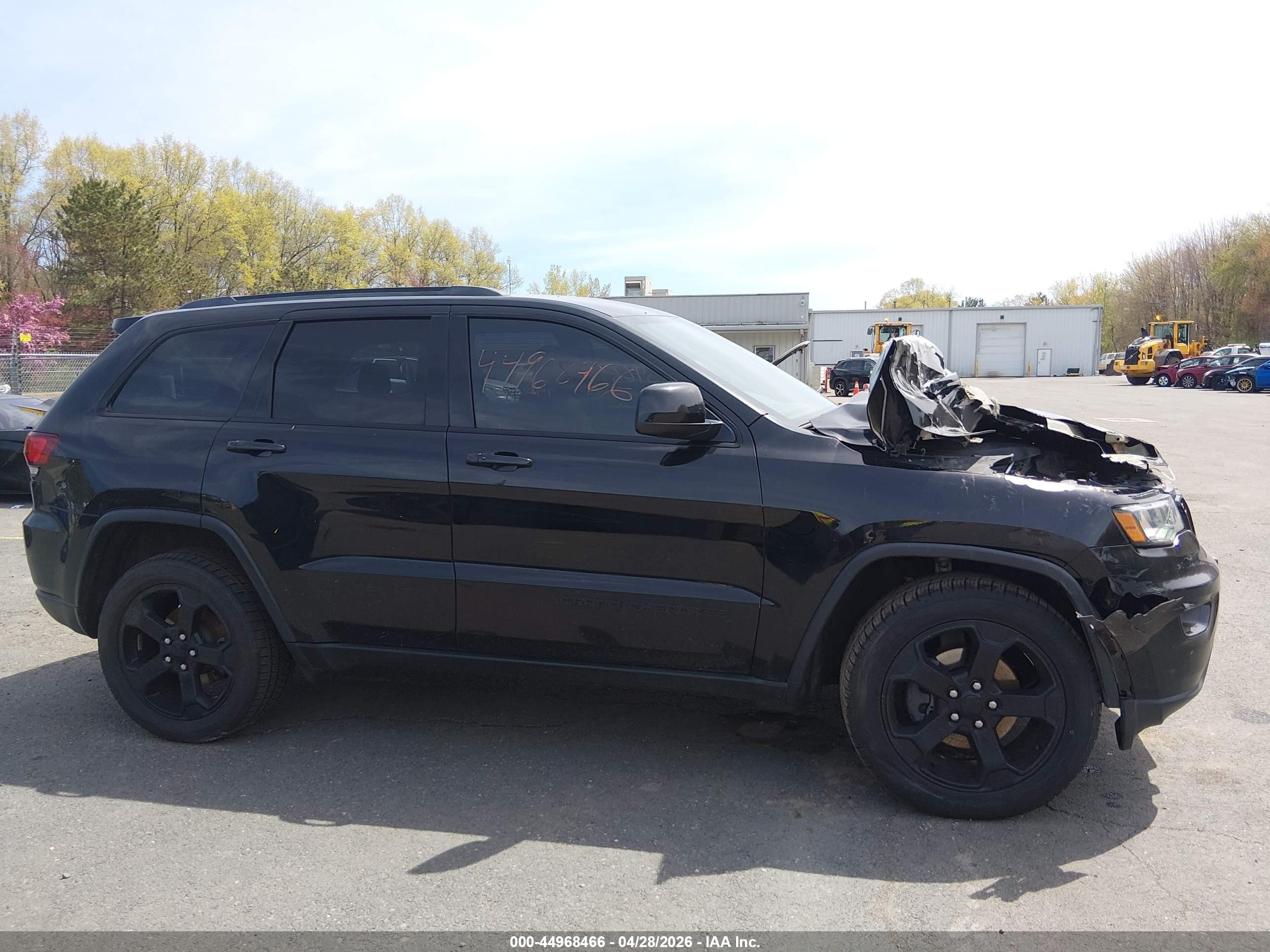 2018 Jeep Grand Cherokee Upland 4x4 Black vin: 1C4RJFAG2JC477922