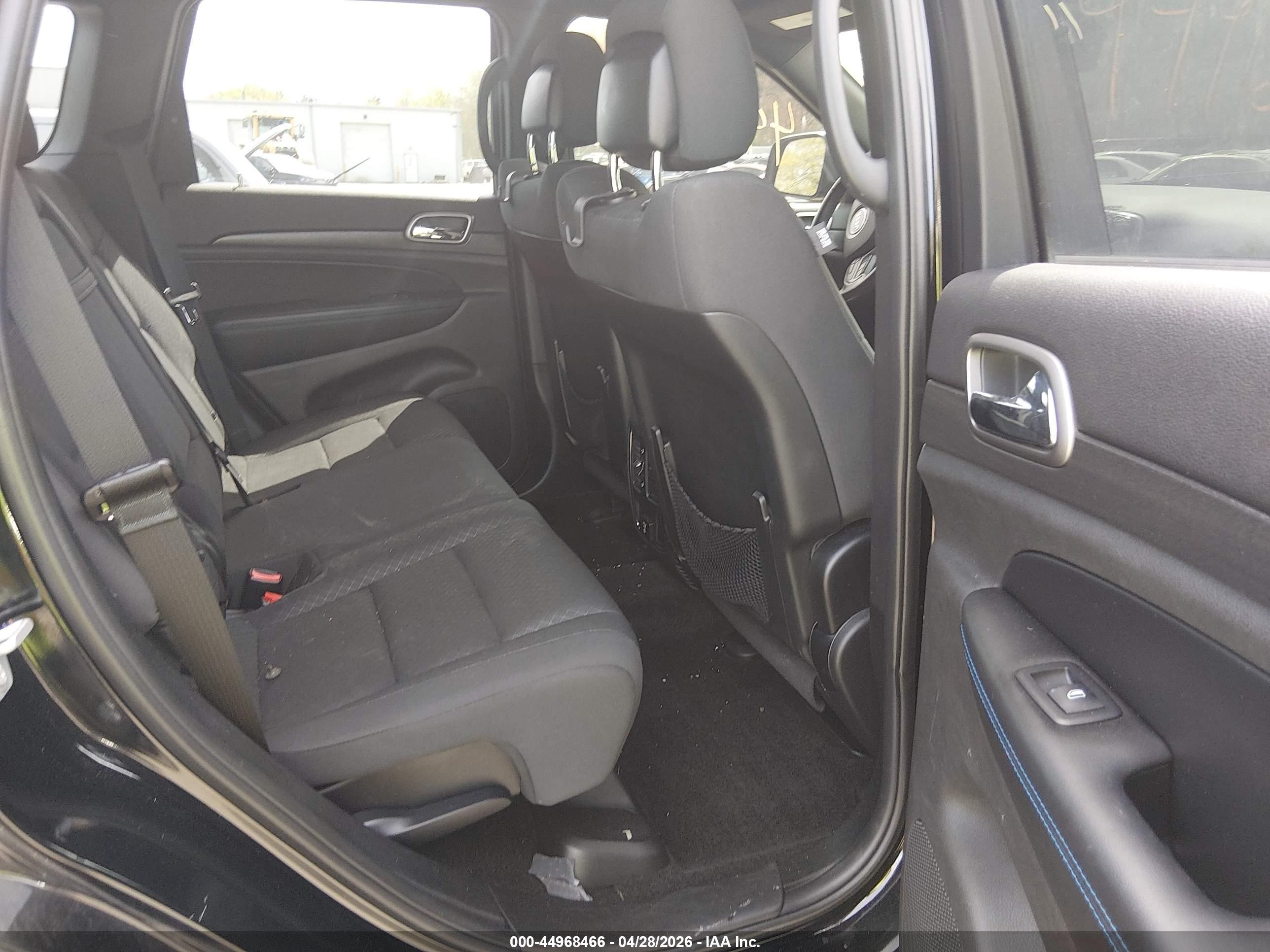 2018 Jeep Grand Cherokee Upland 4x4 Black vin: 1C4RJFAG2JC477922