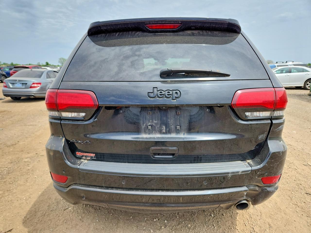 2018 Jeep Grand Cherokee Laredo Black vin: 1C4RJFAG2JC500373