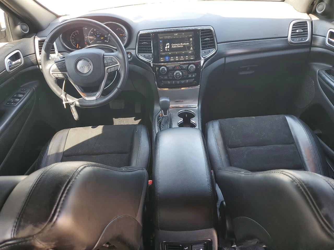 2019 Jeep Grand Cherokee Laredo Silver vin: 1C4RJFAG2KC801436