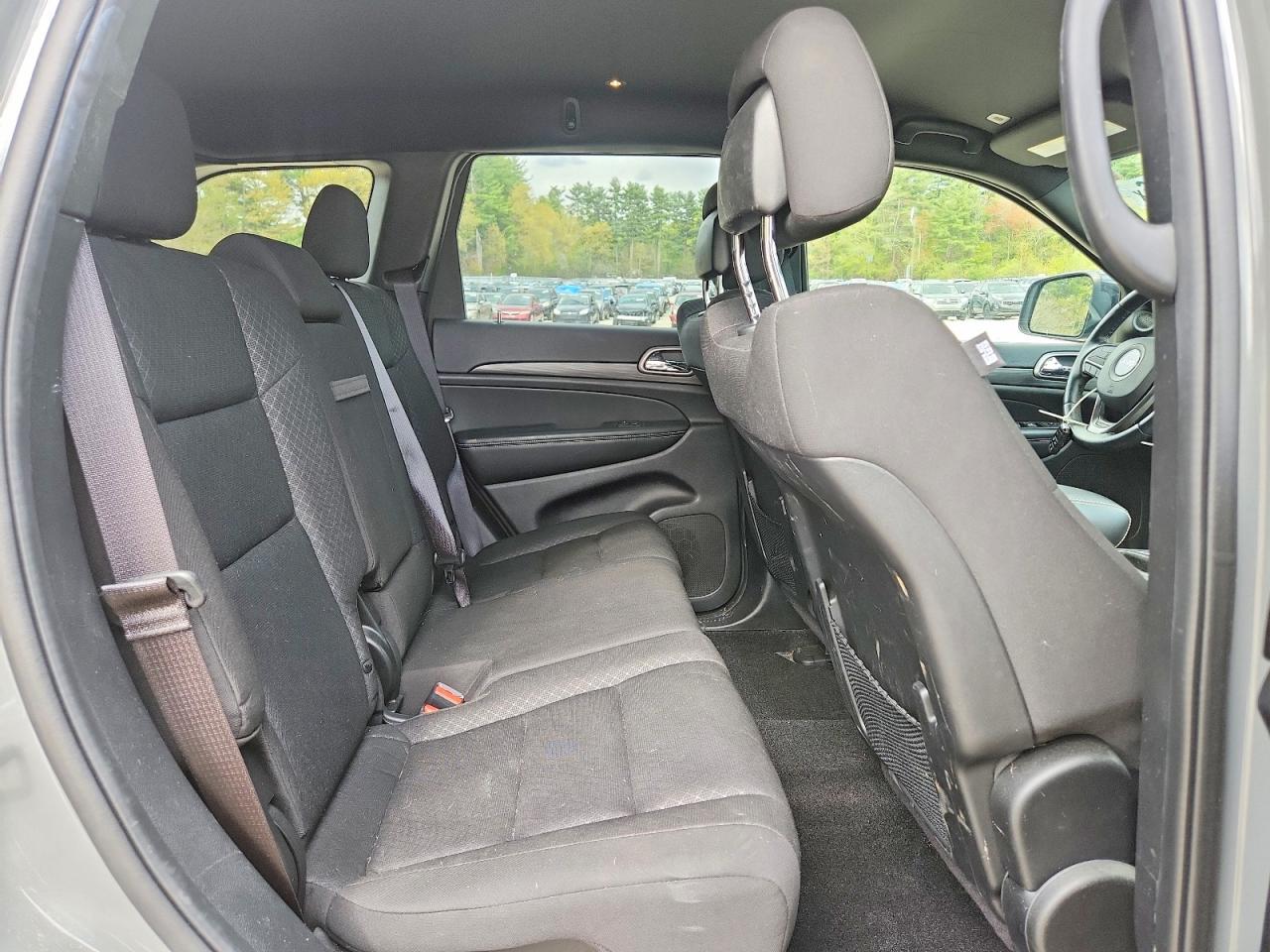 2021 Jeep Grand Cherokee Laredo Gray vin: 1C4RJFAG2MC855161