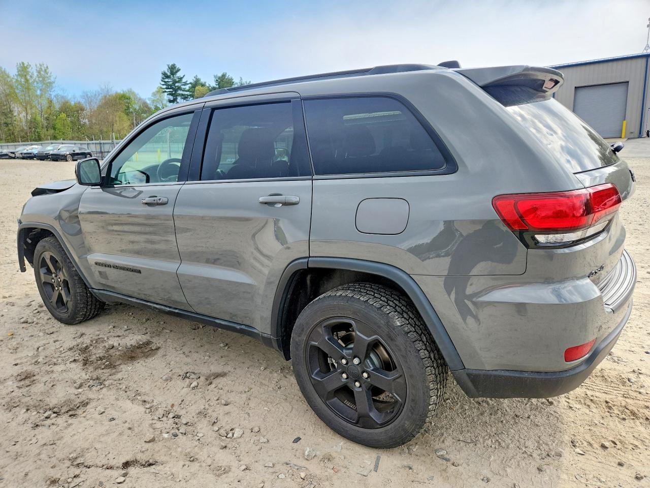 2021 Jeep Grand Cherokee Laredo Gray vin: 1C4RJFAG2MC855161