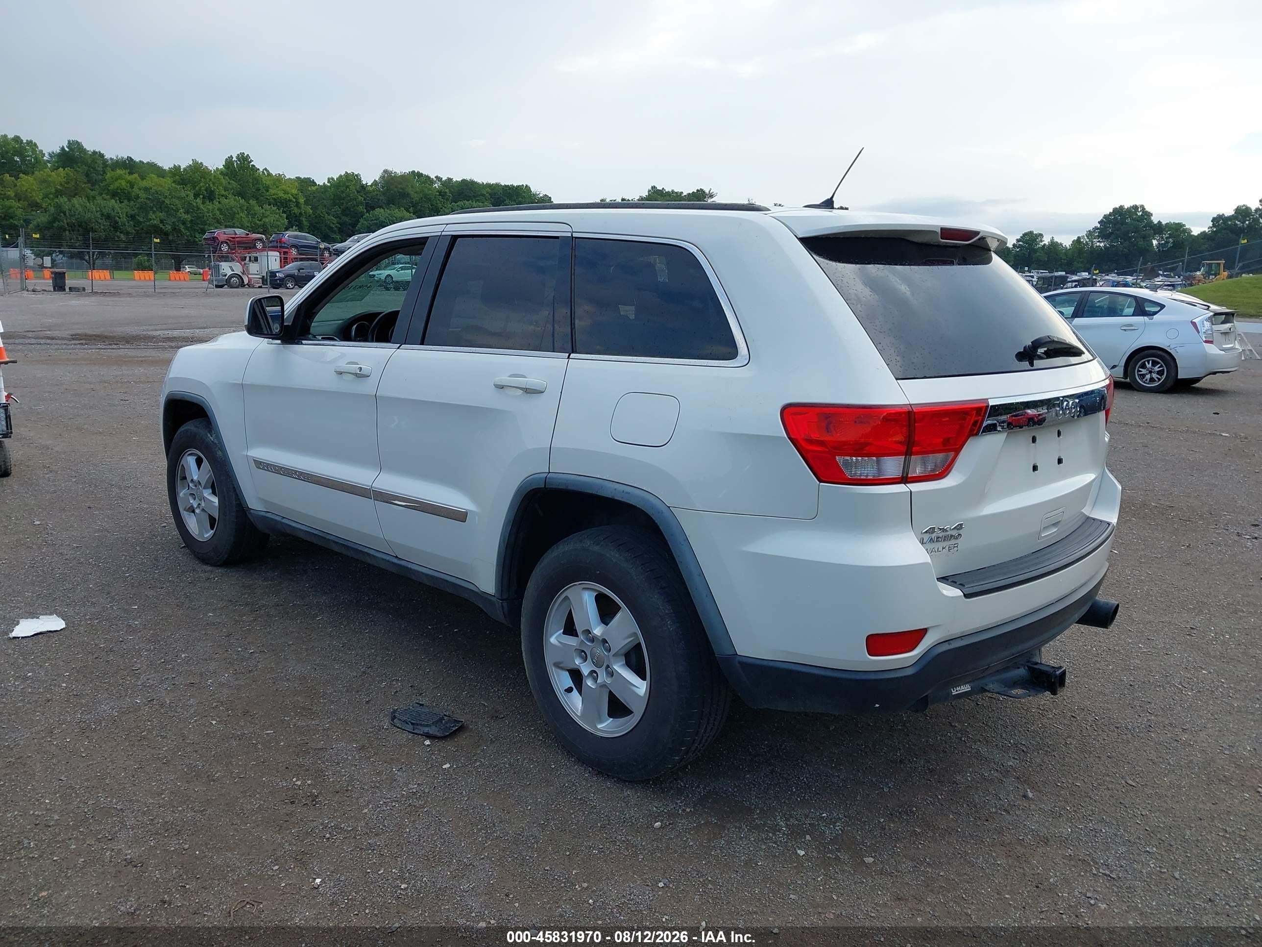 2012 Jeep Grand Cherokee Laredo White vin: 1C4RJFAG3CC175929