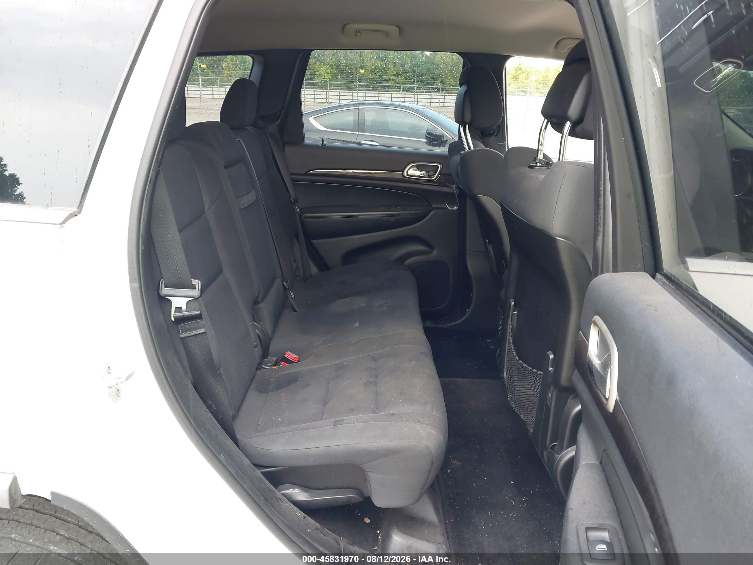 2012 Jeep Grand Cherokee Laredo White vin: 1C4RJFAG3CC175929