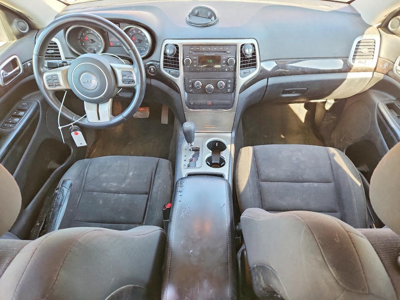 2012 Jeep Grand Cherokee Laredo Красный vin: 1C4RJFAG3CC263489
