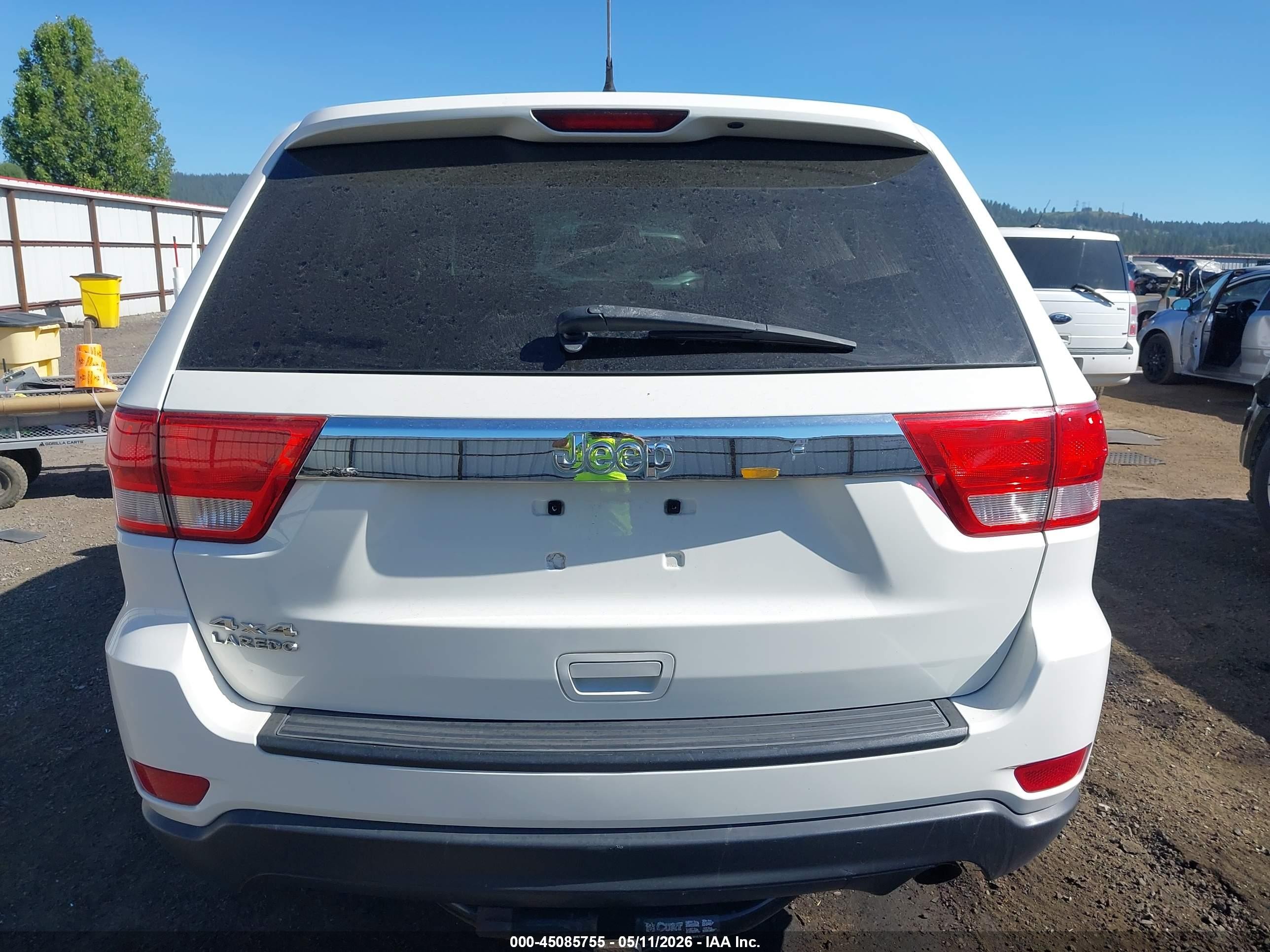 2012 Jeep Grand Cherokee Laredo White vin: 1C4RJFAG3CC268708