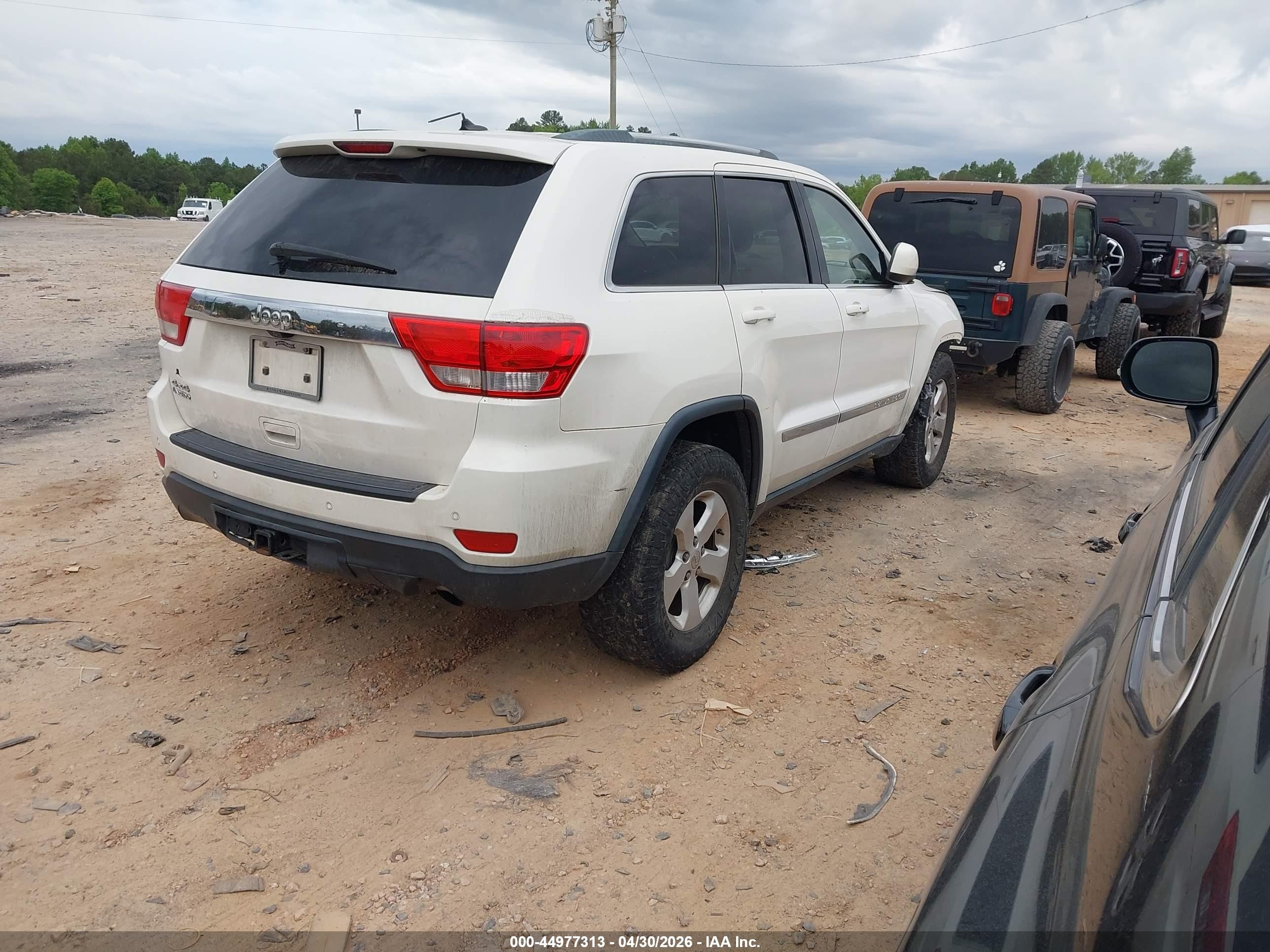 2012 Jeep Grand Cherokee Laredo Белый vin: 1C4RJFAG3CC287419