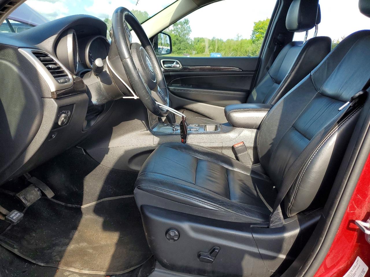 2012 Jeep Grand Cherokee Laredo Red vin: 1C4RJFAG3CC329149