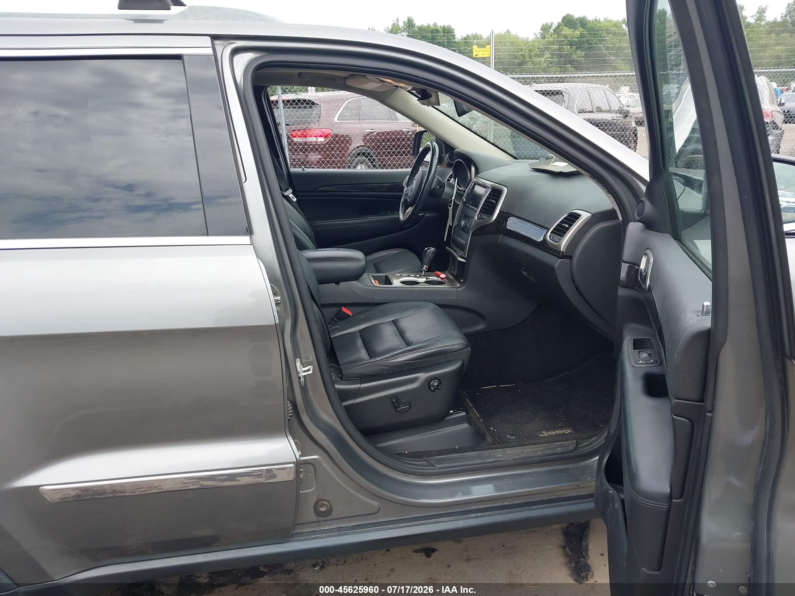 2013 Jeep Grand Cherokee Laredo Black vin: 1C4RJFAG3DC513878