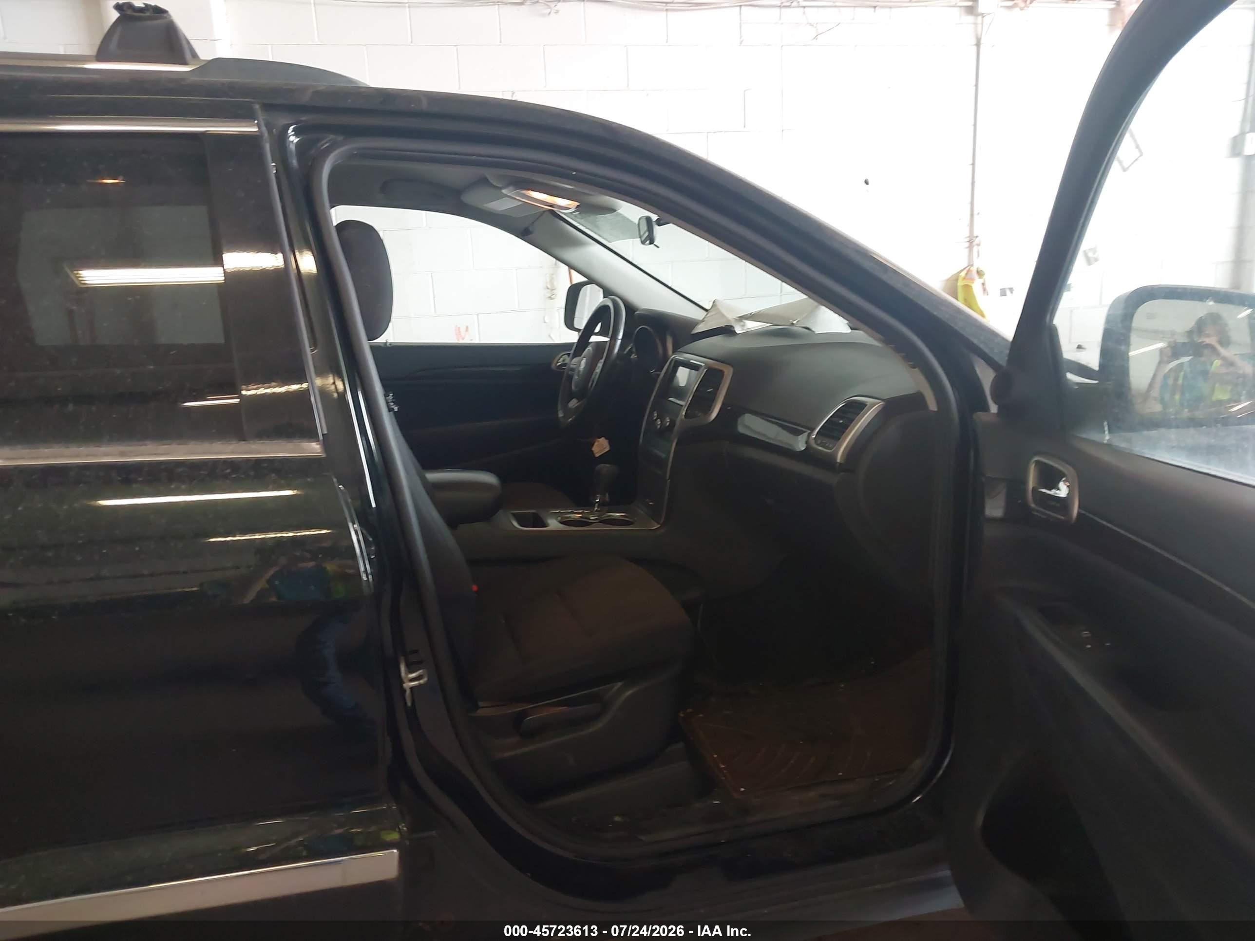 2013 Jeep Grand Cherokee Laredo Black vin: 1C4RJFAG3DC633275