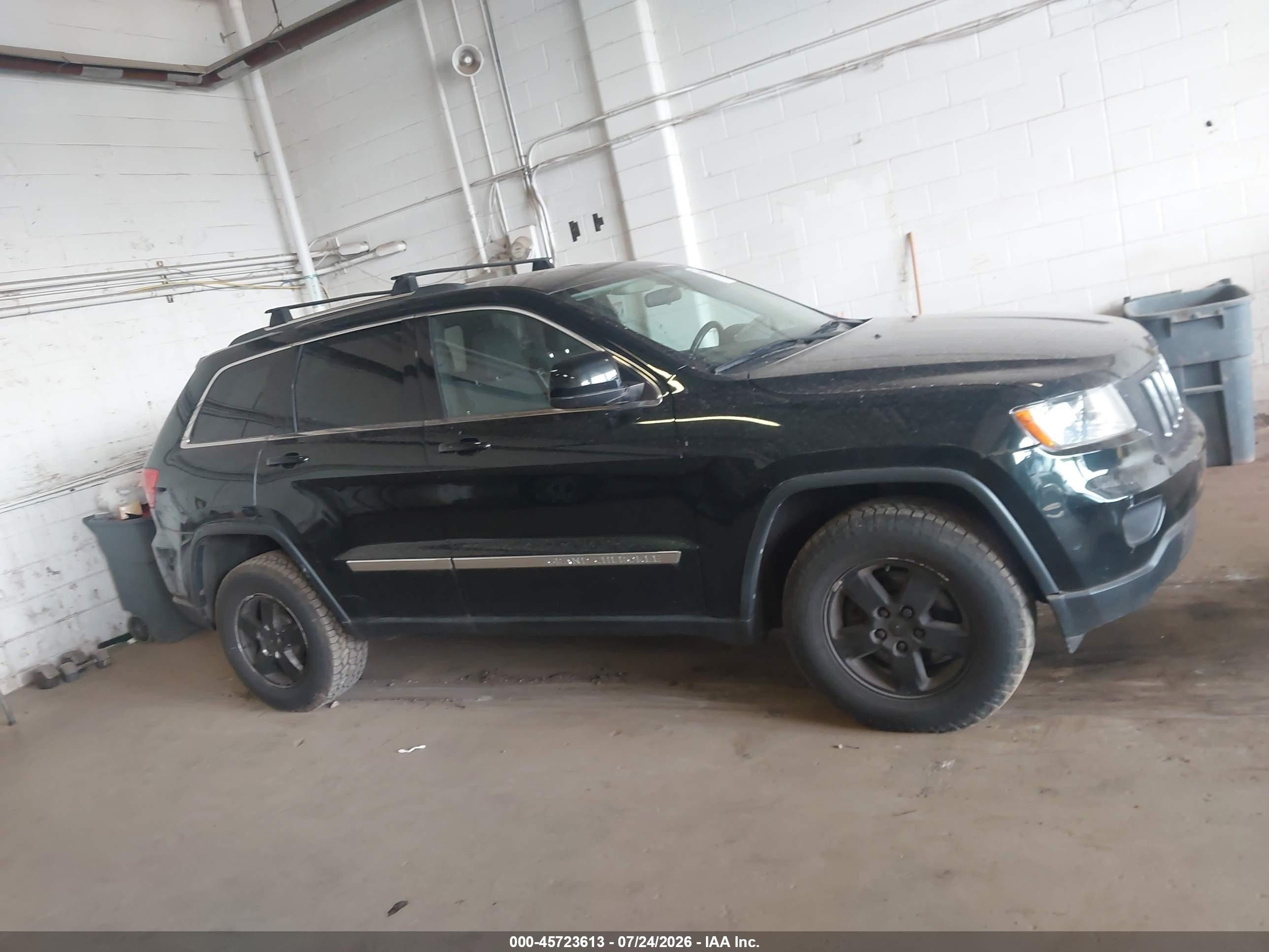 2013 Jeep Grand Cherokee Laredo Black vin: 1C4RJFAG3DC633275