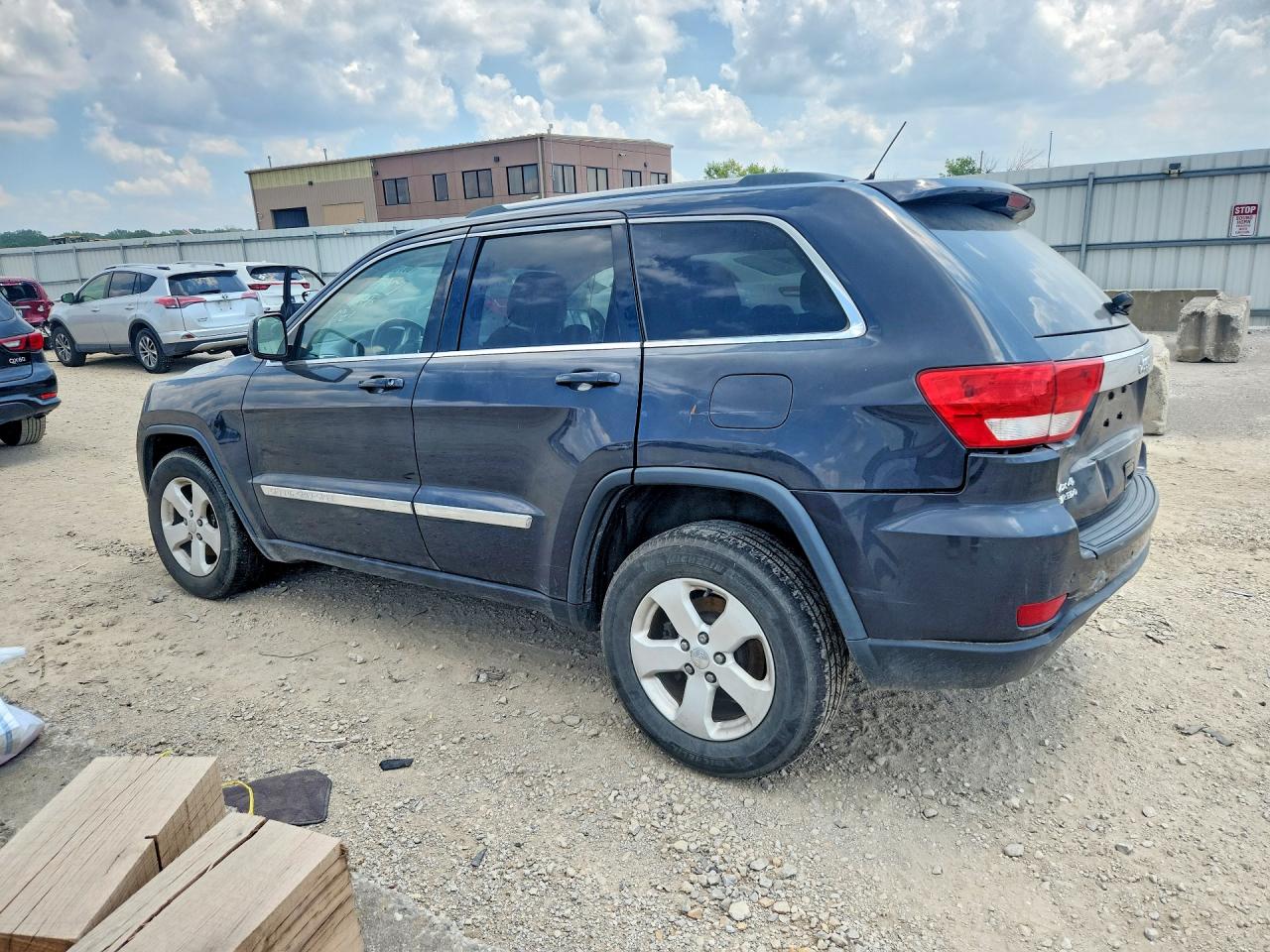 2013 Jeep Grand Cherokee Laredo Gray vin: 1C4RJFAG3DC650190