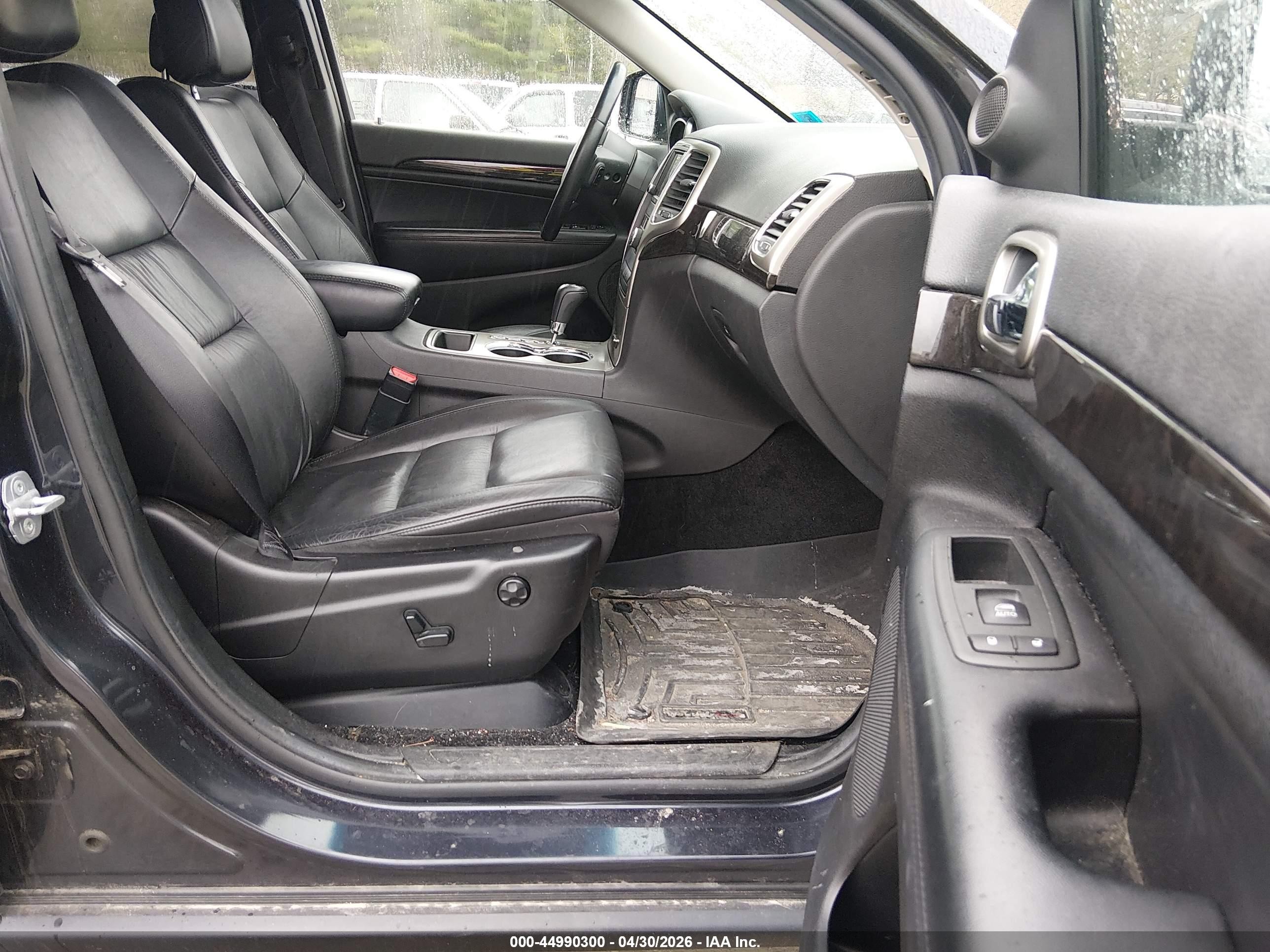 2013 Jeep Grand Cherokee Laredo Gray vin: 1C4RJFAG3DC655129