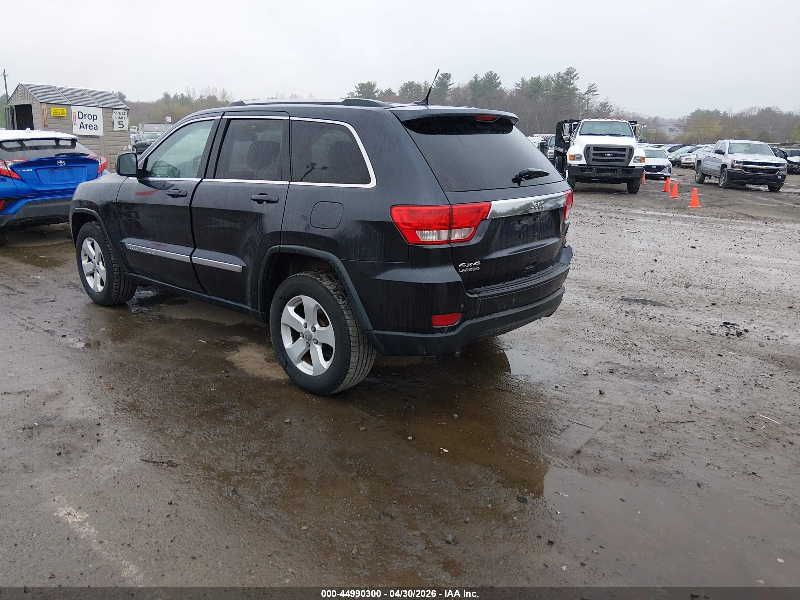 2013 Jeep Grand Cherokee Laredo Gray vin: 1C4RJFAG3DC655129