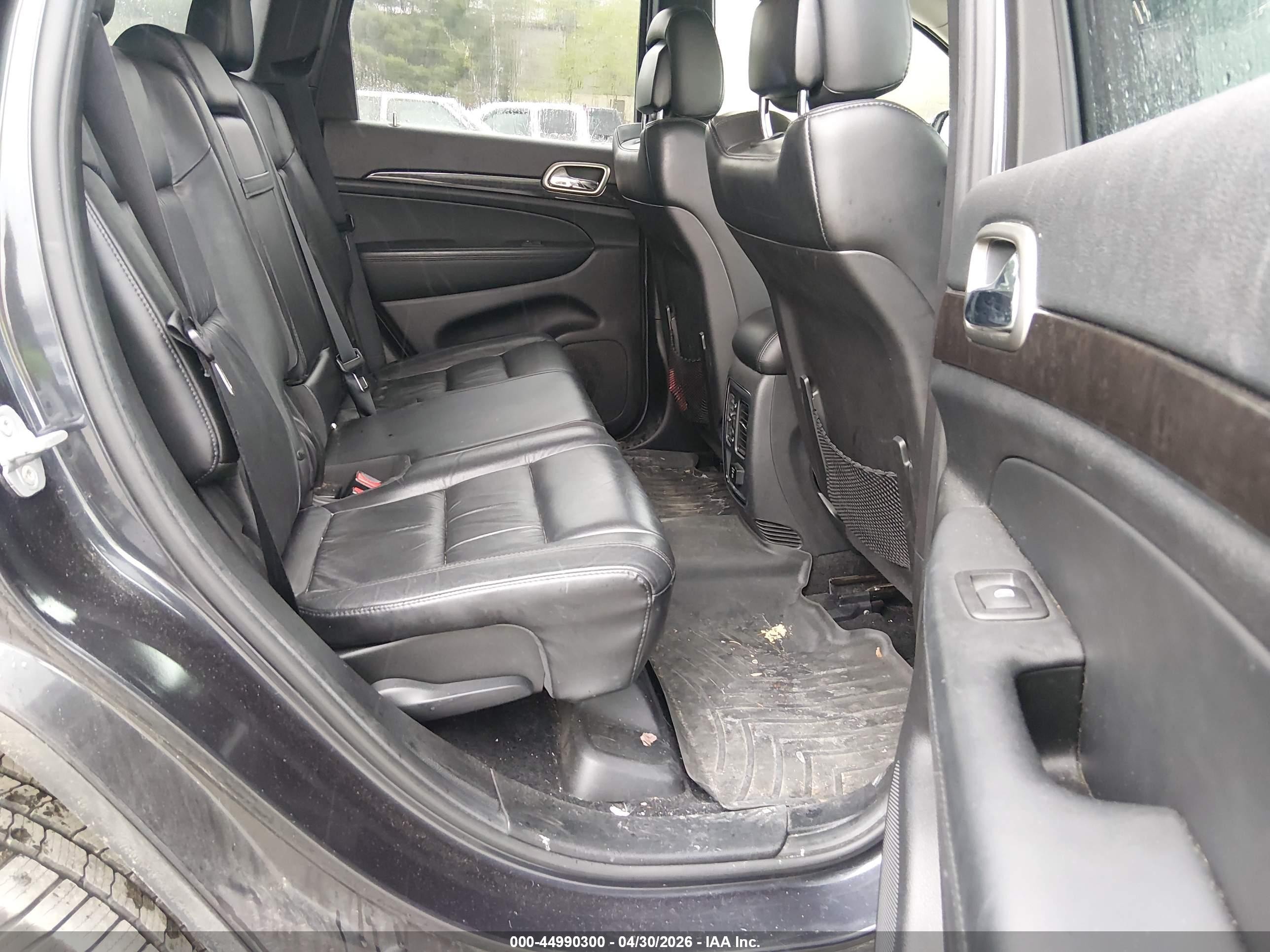 2013 Jeep Grand Cherokee Laredo Gray vin: 1C4RJFAG3DC655129