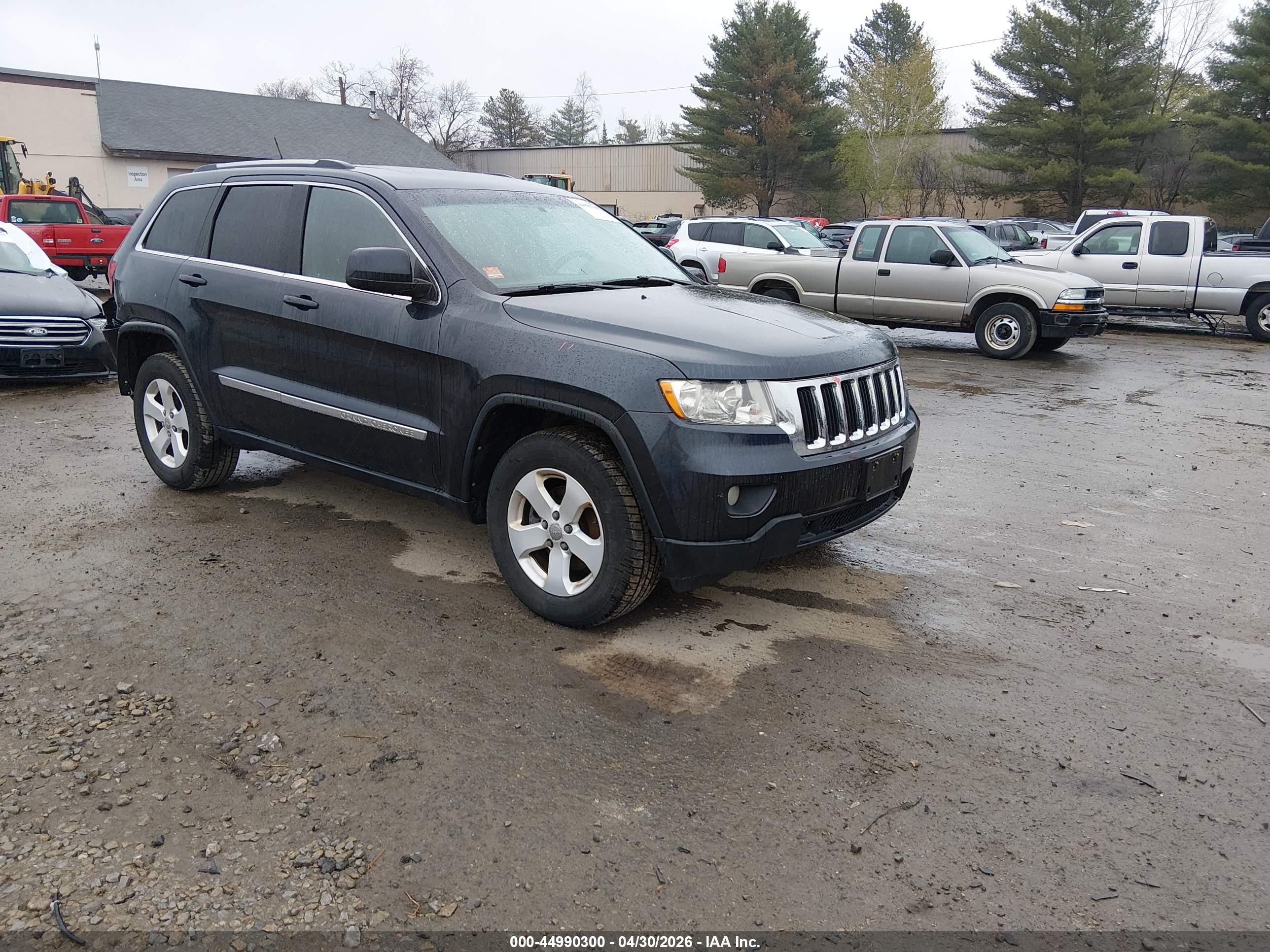 2013 Jeep Grand Cherokee Laredo Gray vin: 1C4RJFAG3DC655129