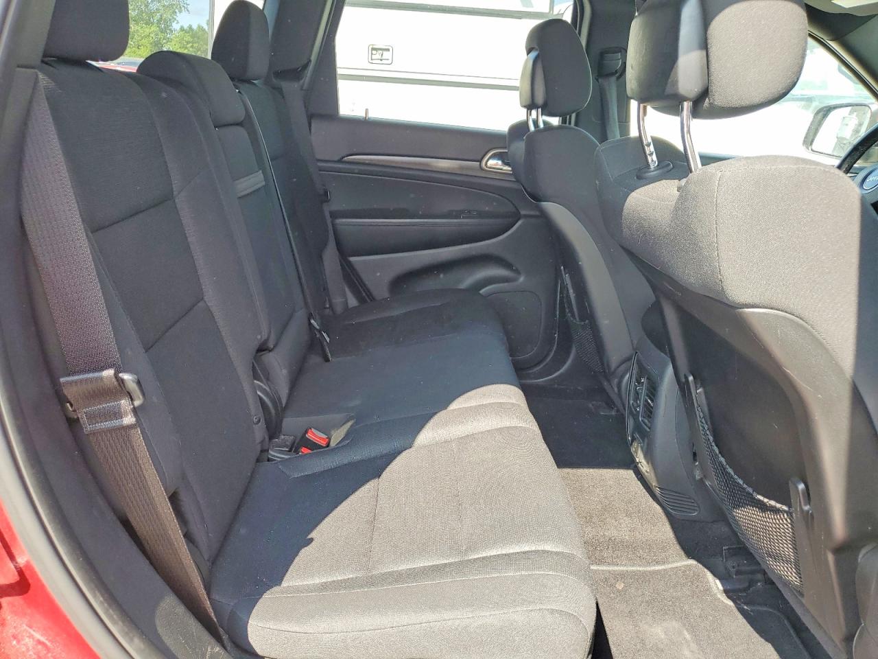 2014 Jeep Grand Cherokee Laredo Red vin: 1C4RJFAG3EC124417
