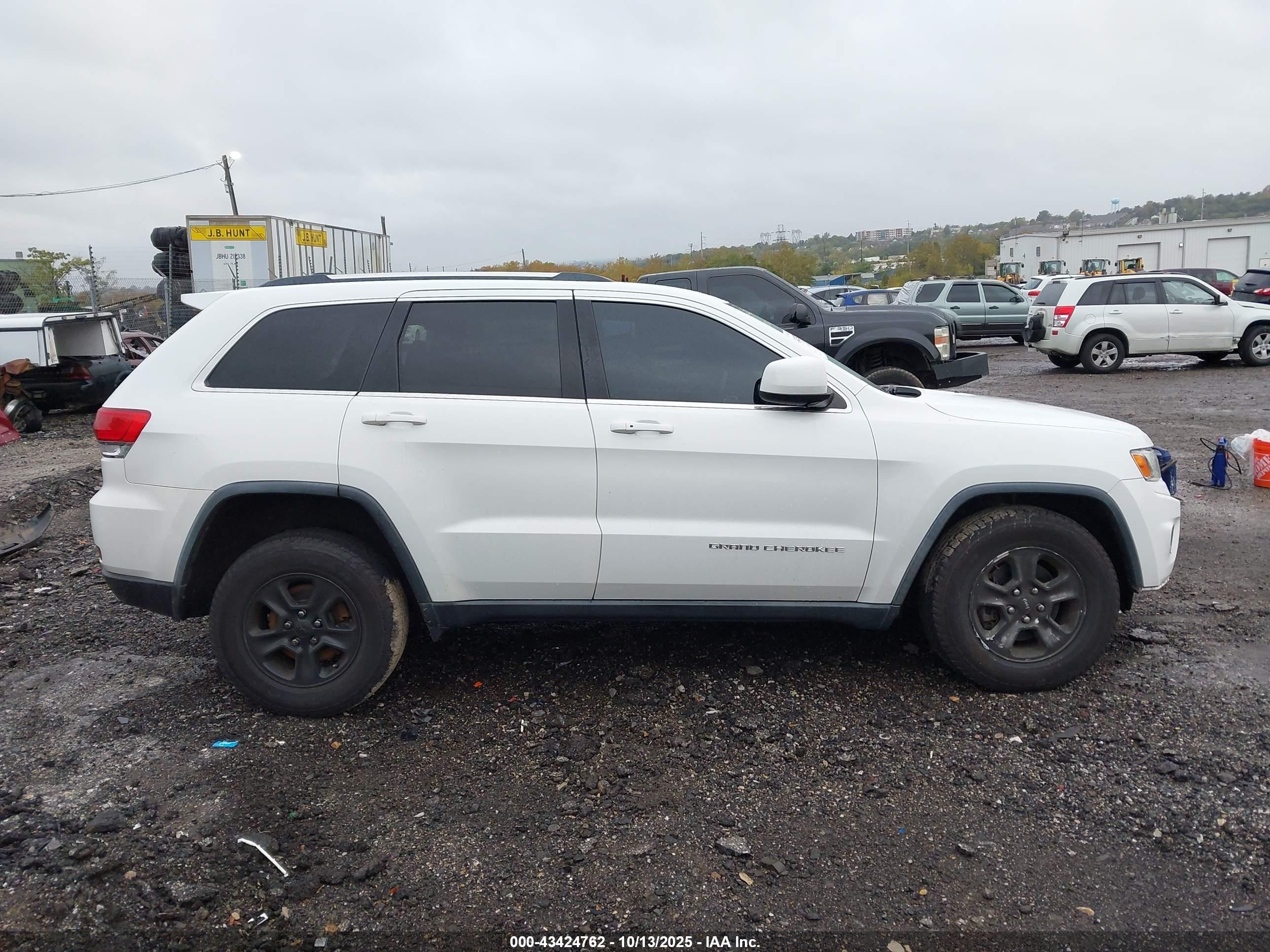 2014 Jeep Grand Cherokee Laredo White vin: 1C4RJFAG3EC131951