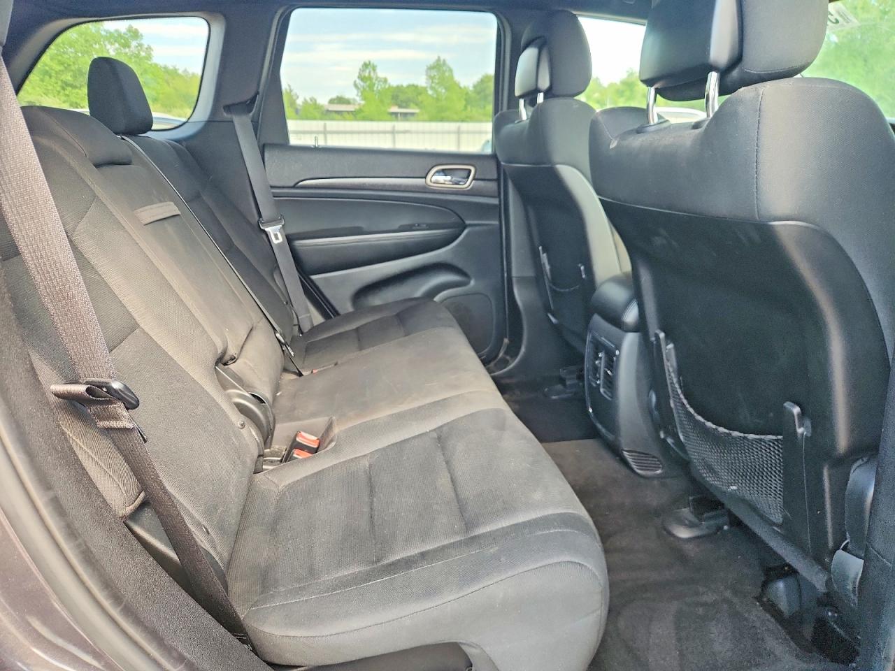2014 Jeep Grand Cherokee Laredo Gray vin: 1C4RJFAG3EC137944