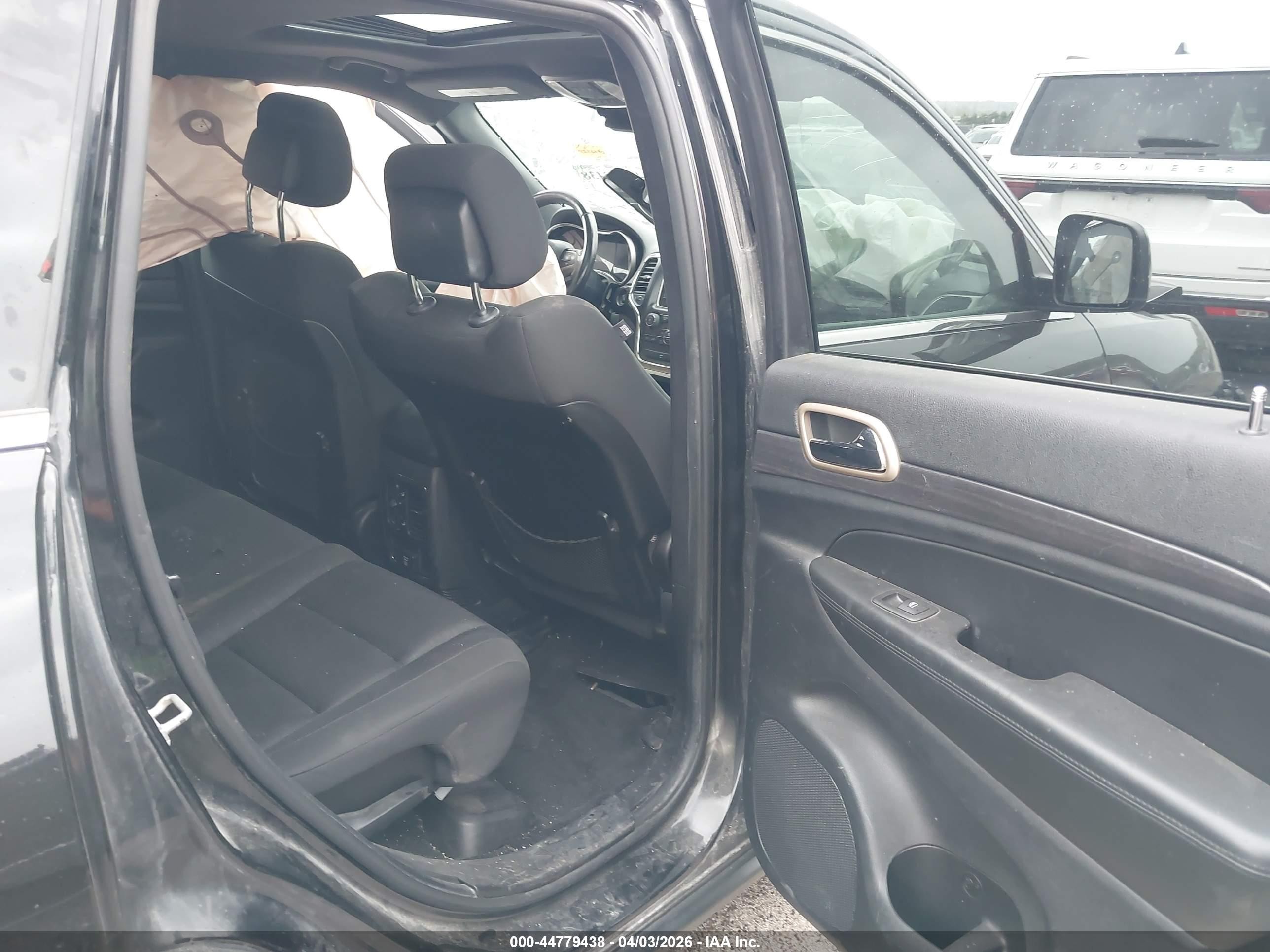 2014 Jeep Grand Cherokee Laredo Black vin: 1C4RJFAG3EC139208