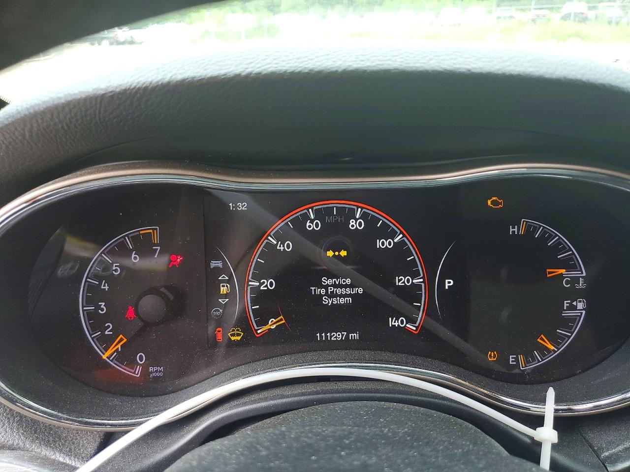 2014 Jeep Grand Cherokee Laredo Red vin: 1C4RJFAG3EC145901