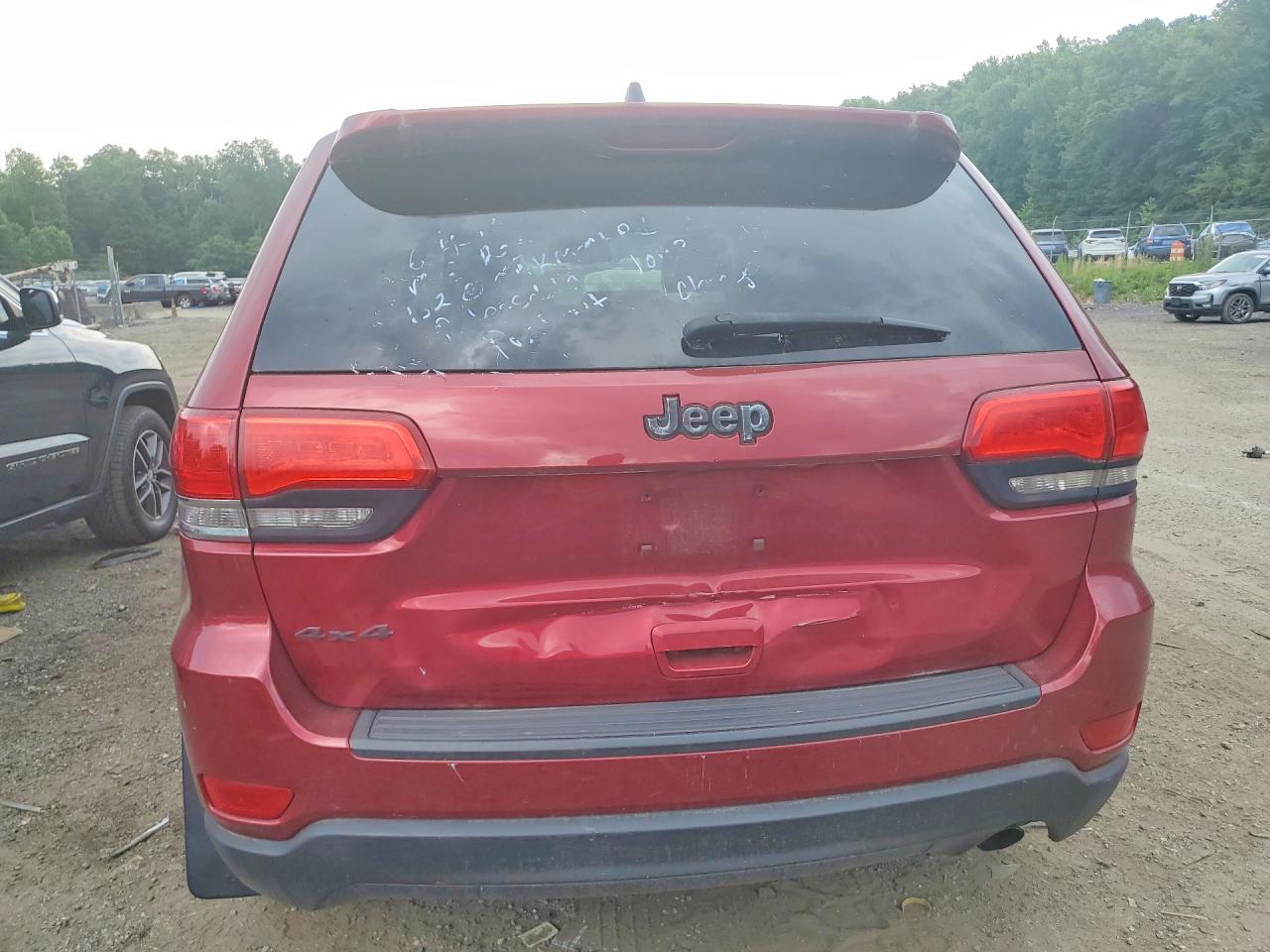 2014 Jeep Grand Cherokee Laredo Red vin: 1C4RJFAG3EC145901