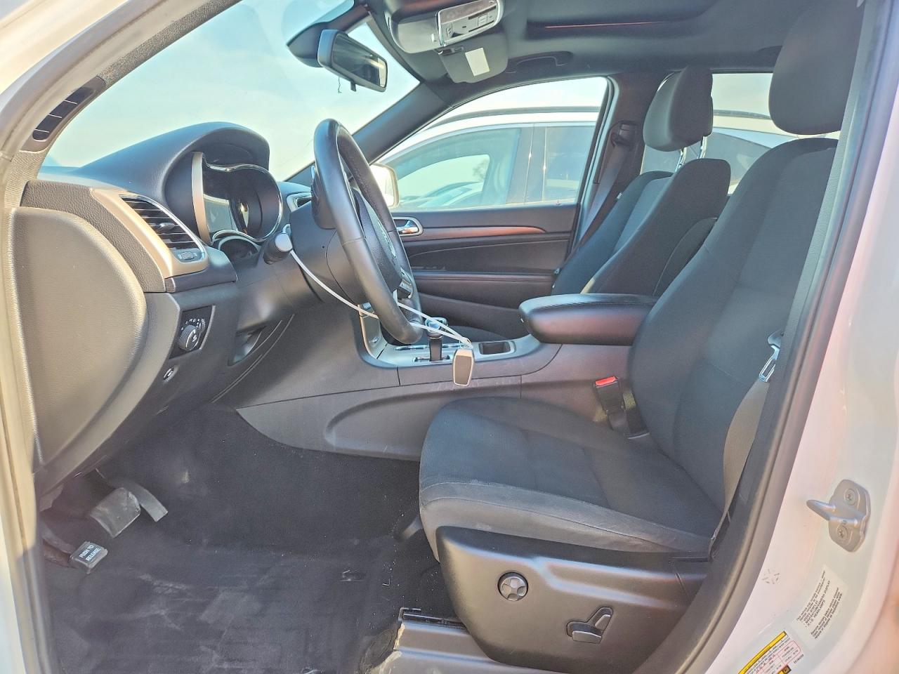 2014 Jeep Grand Cherokee Laredo White vin: 1C4RJFAG3EC164223