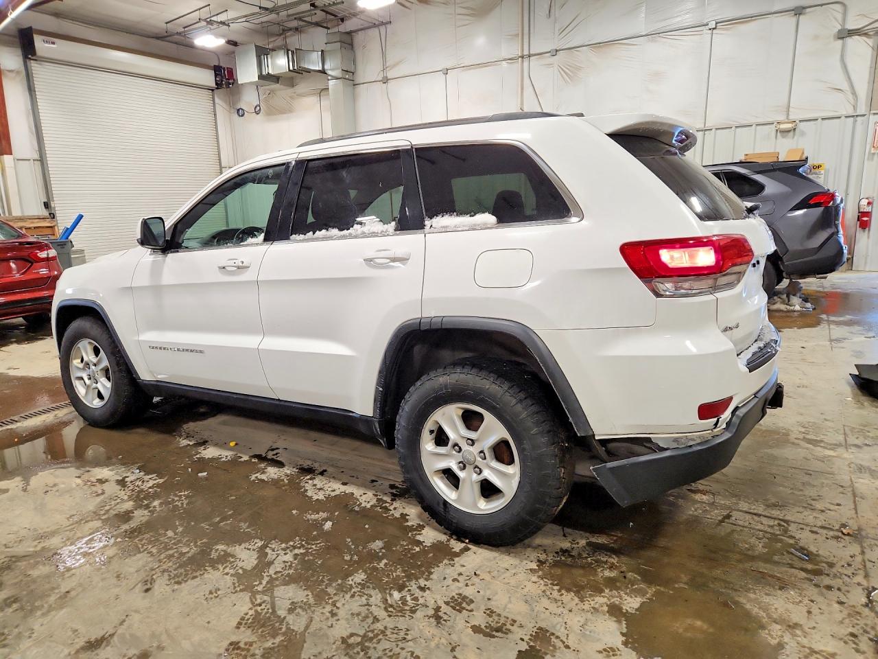 2014 Jeep Grand Cherokee Laredo White vin: 1C4RJFAG3EC164223