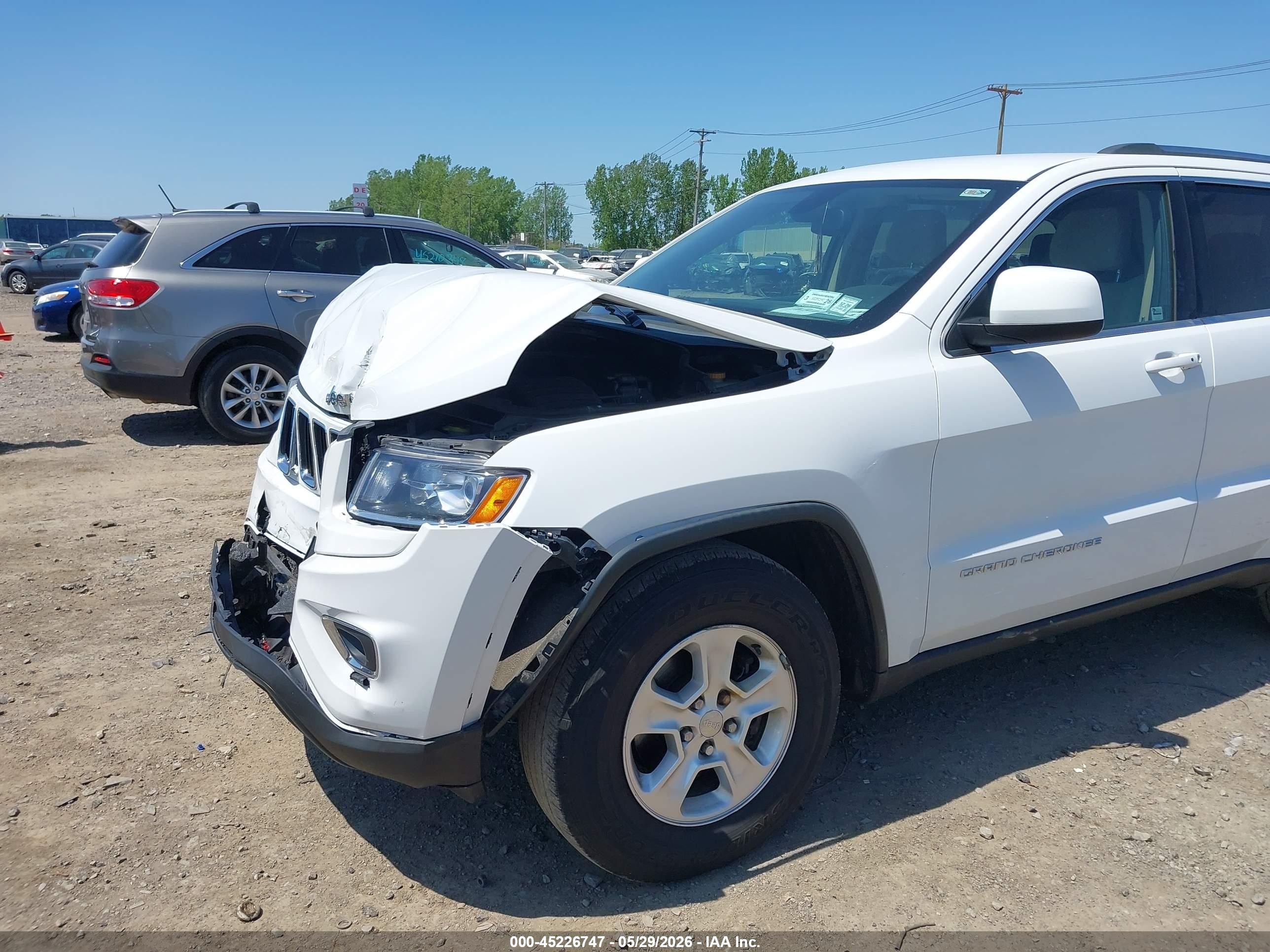 2014 Jeep Grand Cherokee Laredo White vin: 1C4RJFAG3EC180891