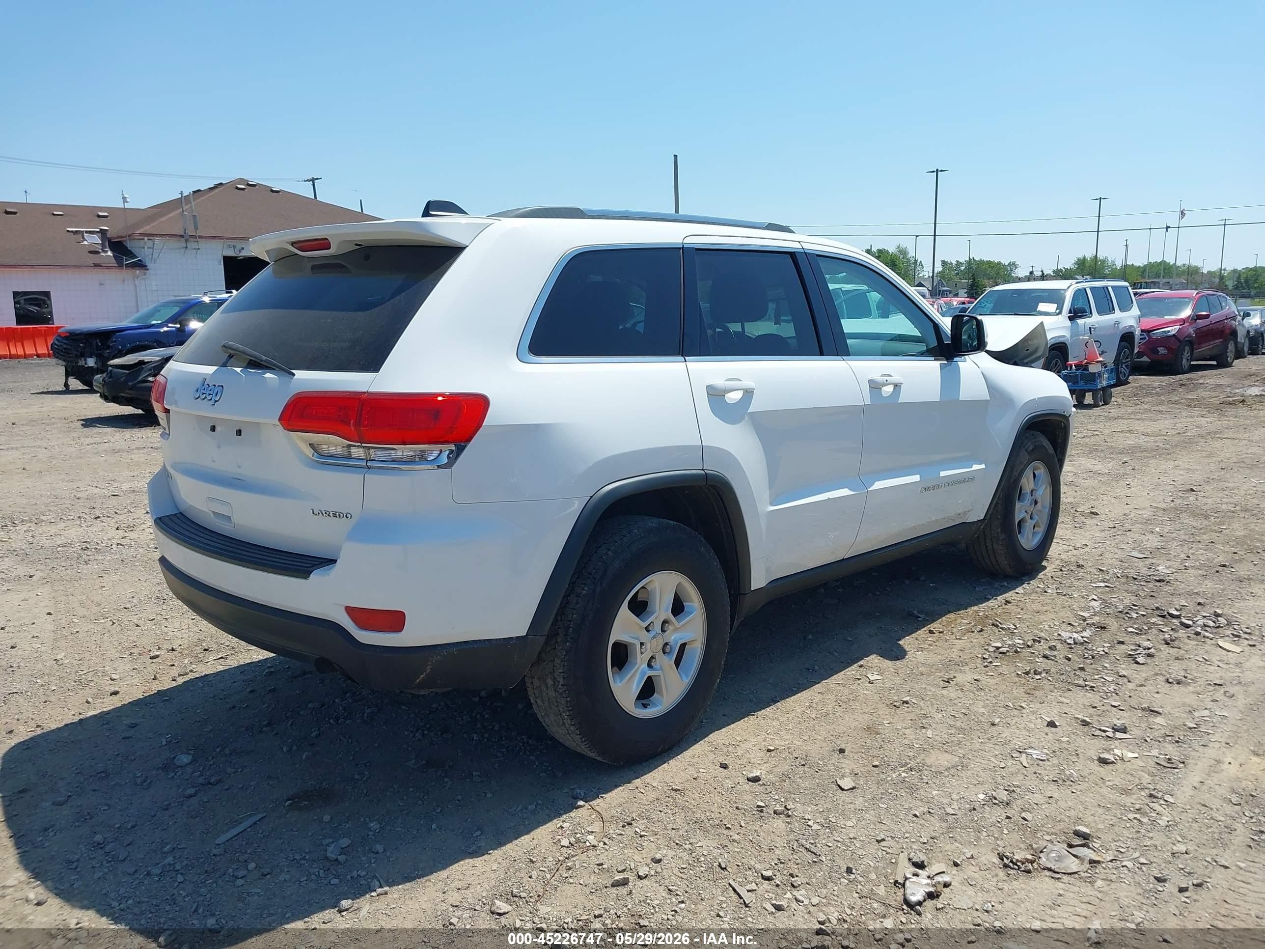 2014 Jeep Grand Cherokee Laredo White vin: 1C4RJFAG3EC180891