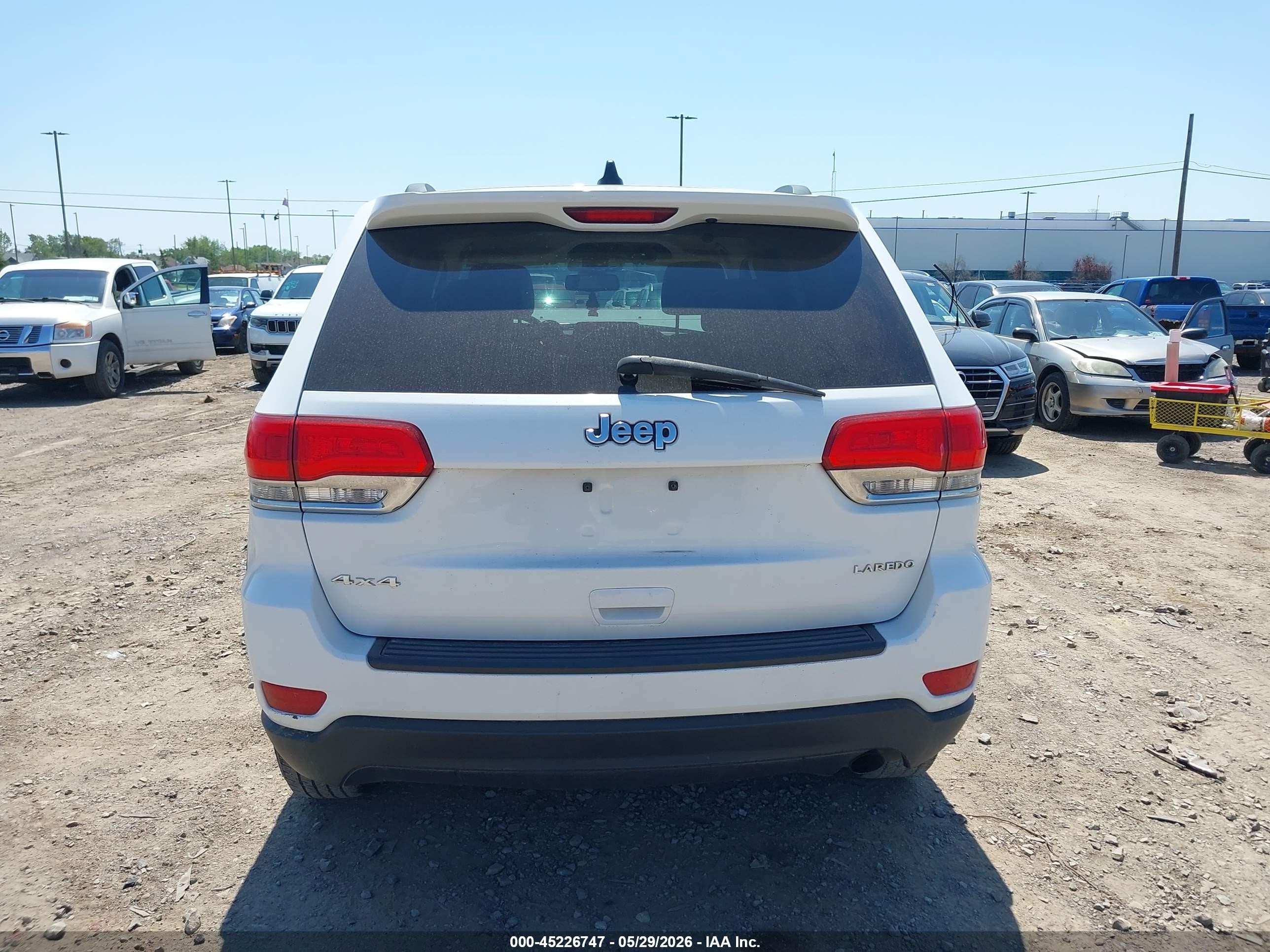 2014 Jeep Grand Cherokee Laredo White vin: 1C4RJFAG3EC180891