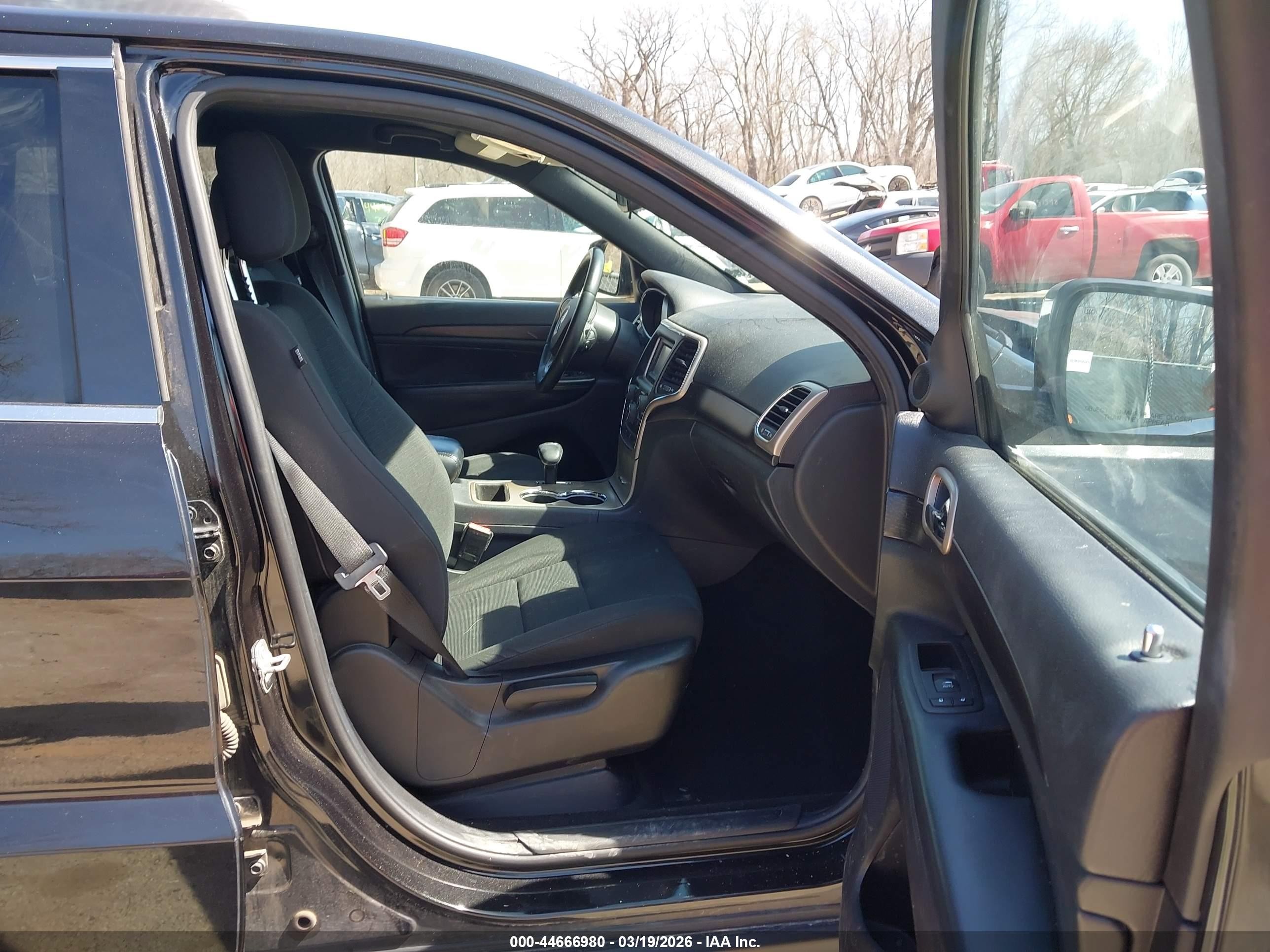 2014 Jeep Grand Cherokee Laredo Black vin: 1C4RJFAG3EC205014