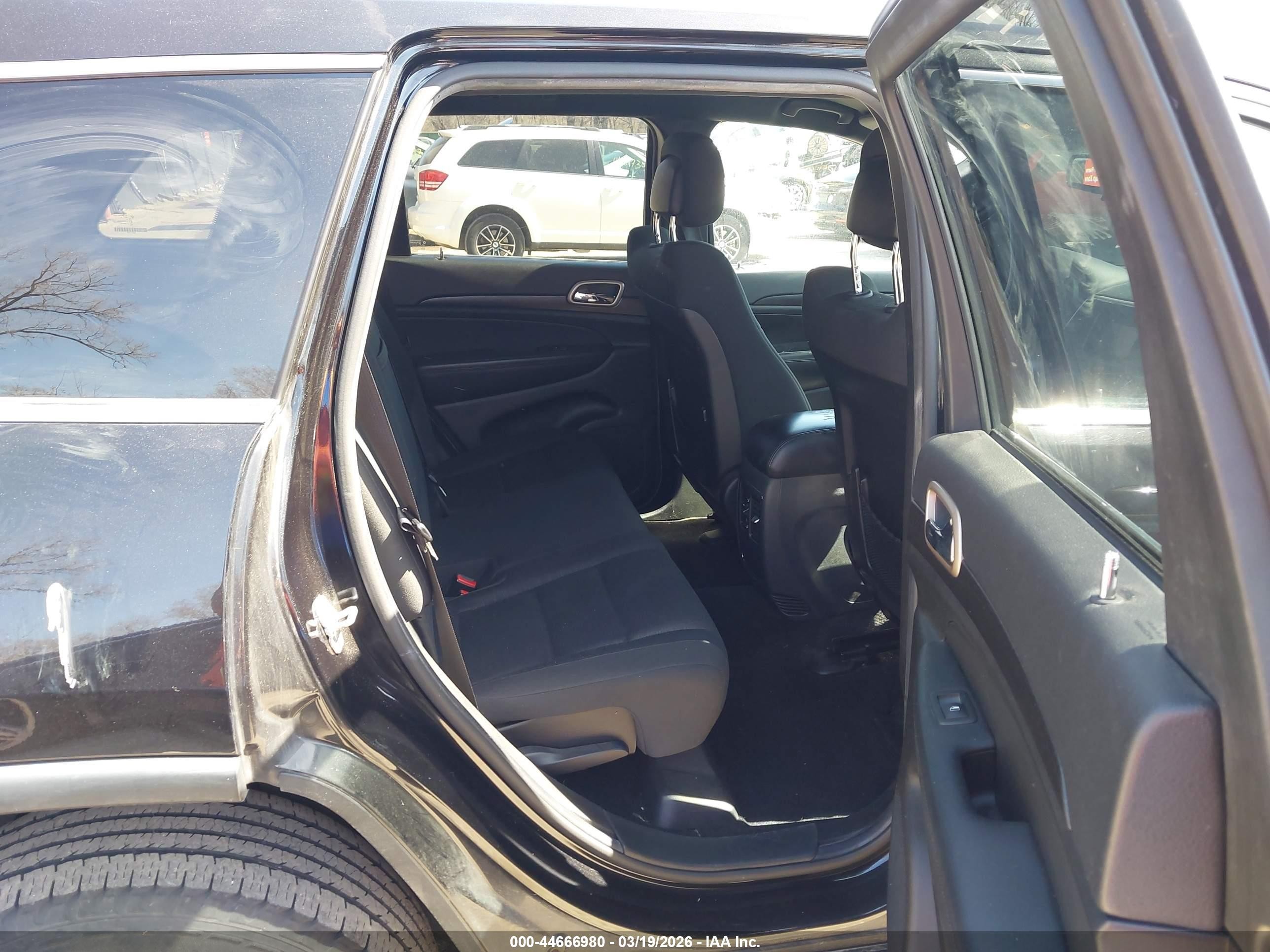 2014 Jeep Grand Cherokee Laredo Black vin: 1C4RJFAG3EC205014