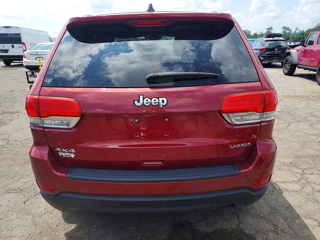 2014 Jeep Grand Cherokee Laredo Red vin: 1C4RJFAG3EC309406