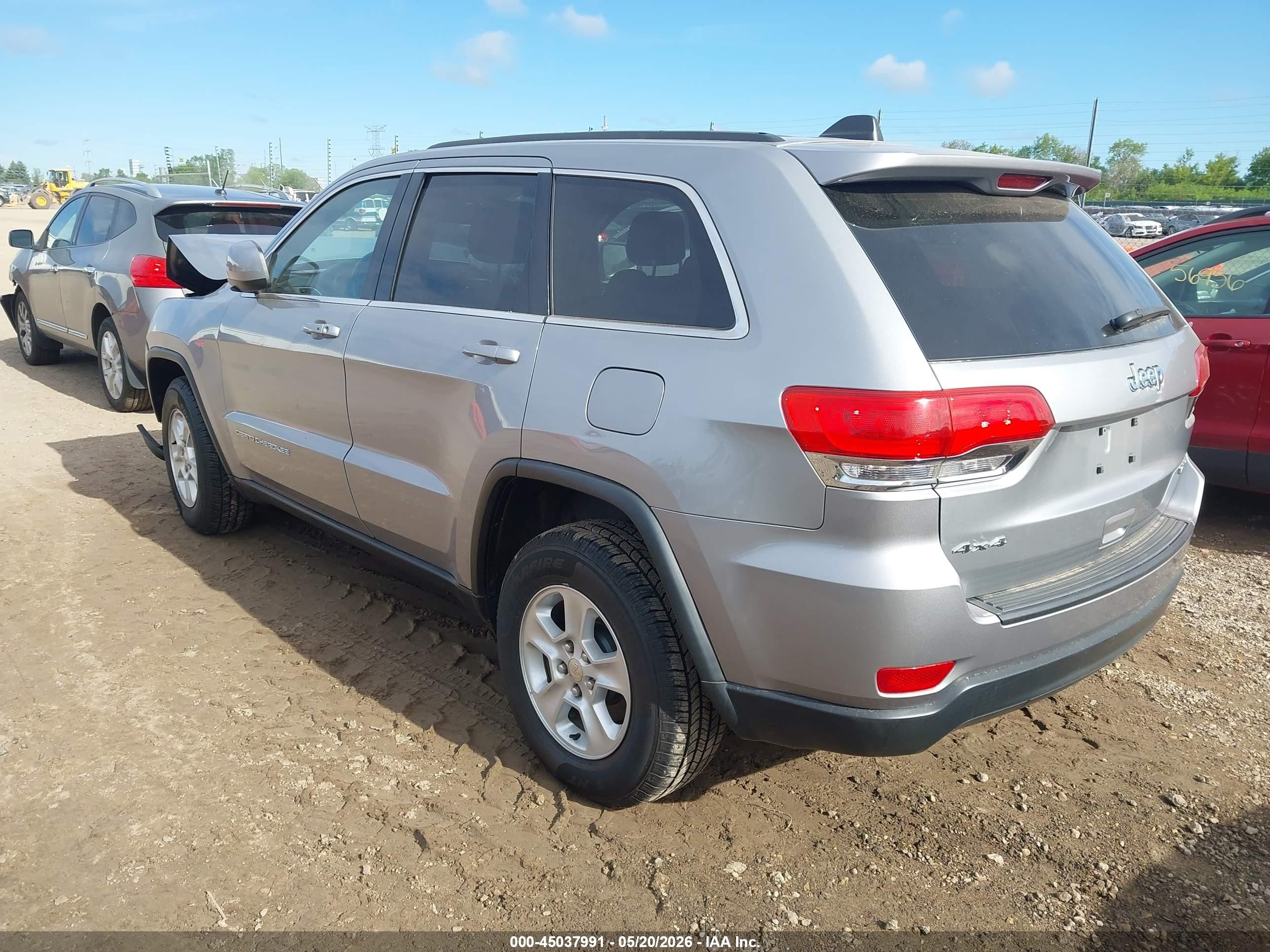 2014 Jeep Grand Cherokee Laredo Silver vin: 1C4RJFAG3EC393078