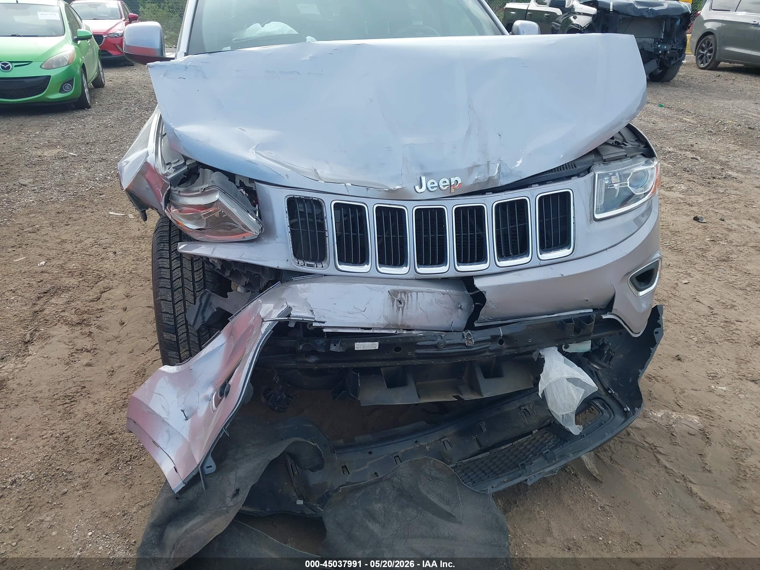 2014 Jeep Grand Cherokee Laredo Silver vin: 1C4RJFAG3EC393078