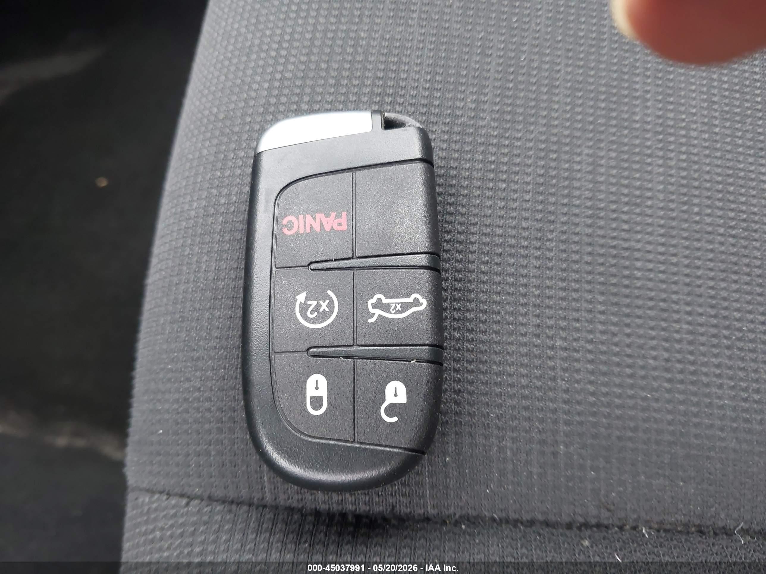 2014 Jeep Grand Cherokee Laredo Silver vin: 1C4RJFAG3EC393078