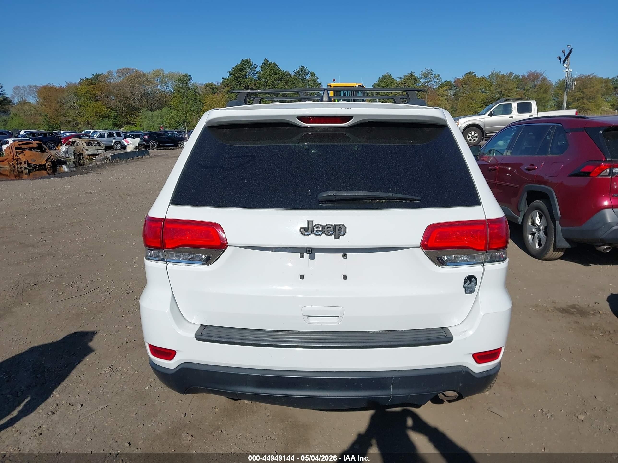 2014 Jeep Grand Cherokee Laredo White vin: 1C4RJFAG3EC439413