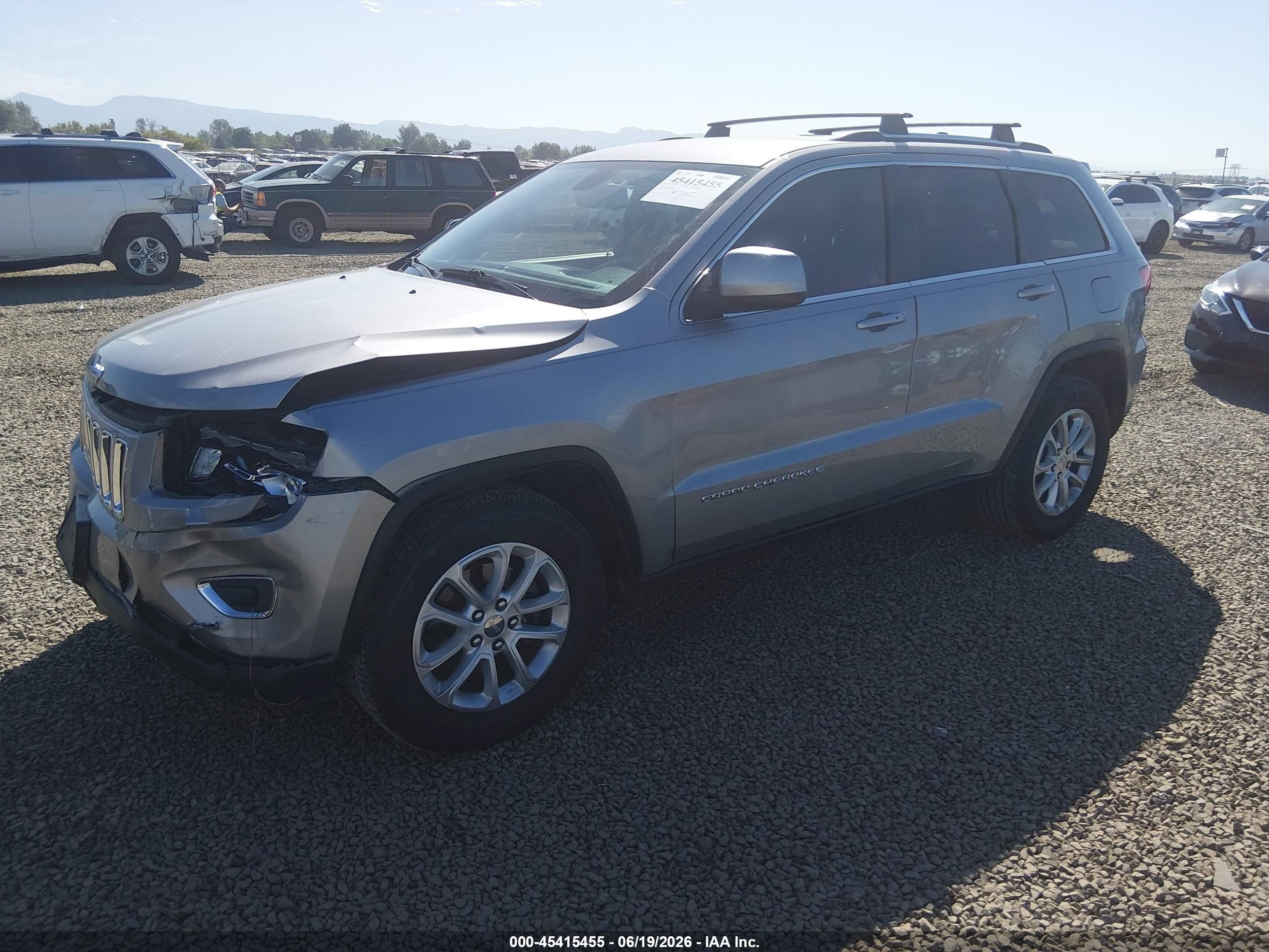 2014 Jeep Grand Cherokee Laredo Gray vin: 1C4RJFAG3EC458544