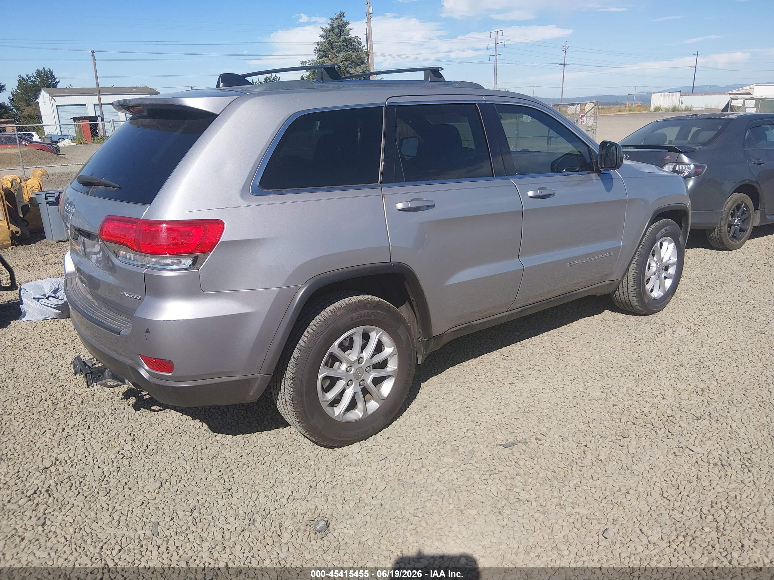 2014 Jeep Grand Cherokee Laredo Gray vin: 1C4RJFAG3EC458544