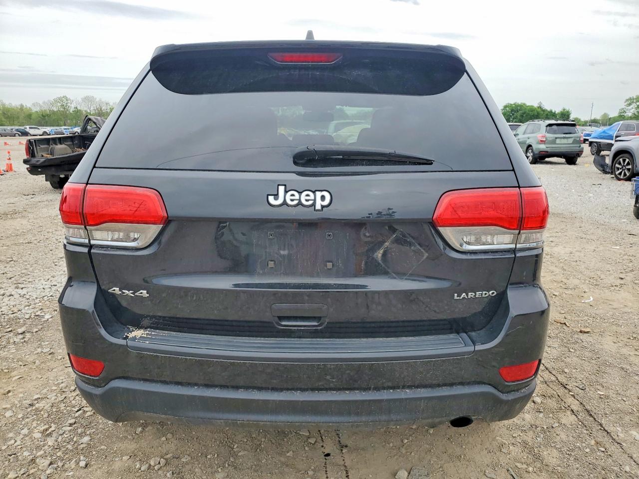 2015 Jeep Grand Cherokee Laredo Черный vin: 1C4RJFAG3FC157614