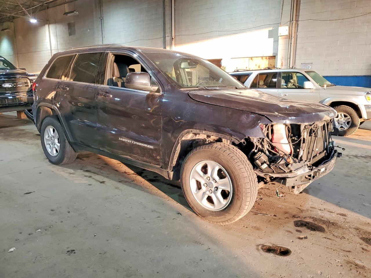 2015 Jeep Grand Cherokee Laredo Серый vin: 1C4RJFAG3FC171612