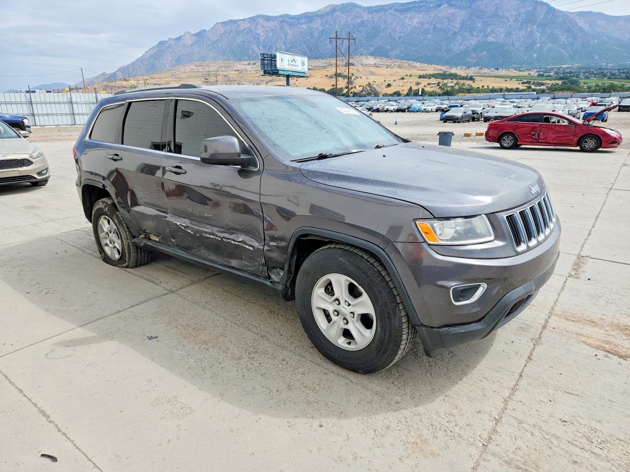 2015 Jeep Grand Cherokee Laredo Gray vin: 1C4RJFAG3FC191567