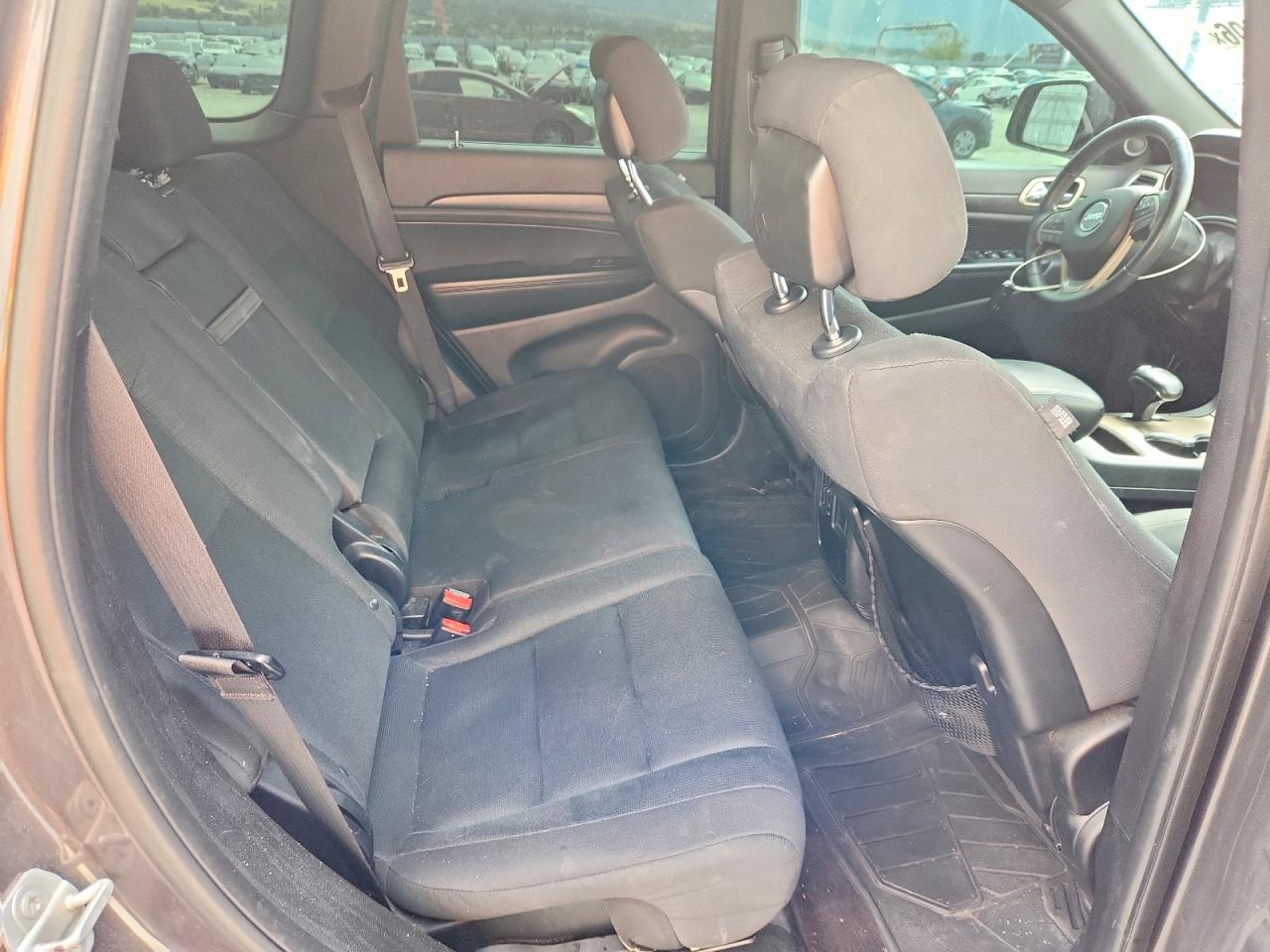 2015 Jeep Grand Cherokee Laredo Gray vin: 1C4RJFAG3FC191567