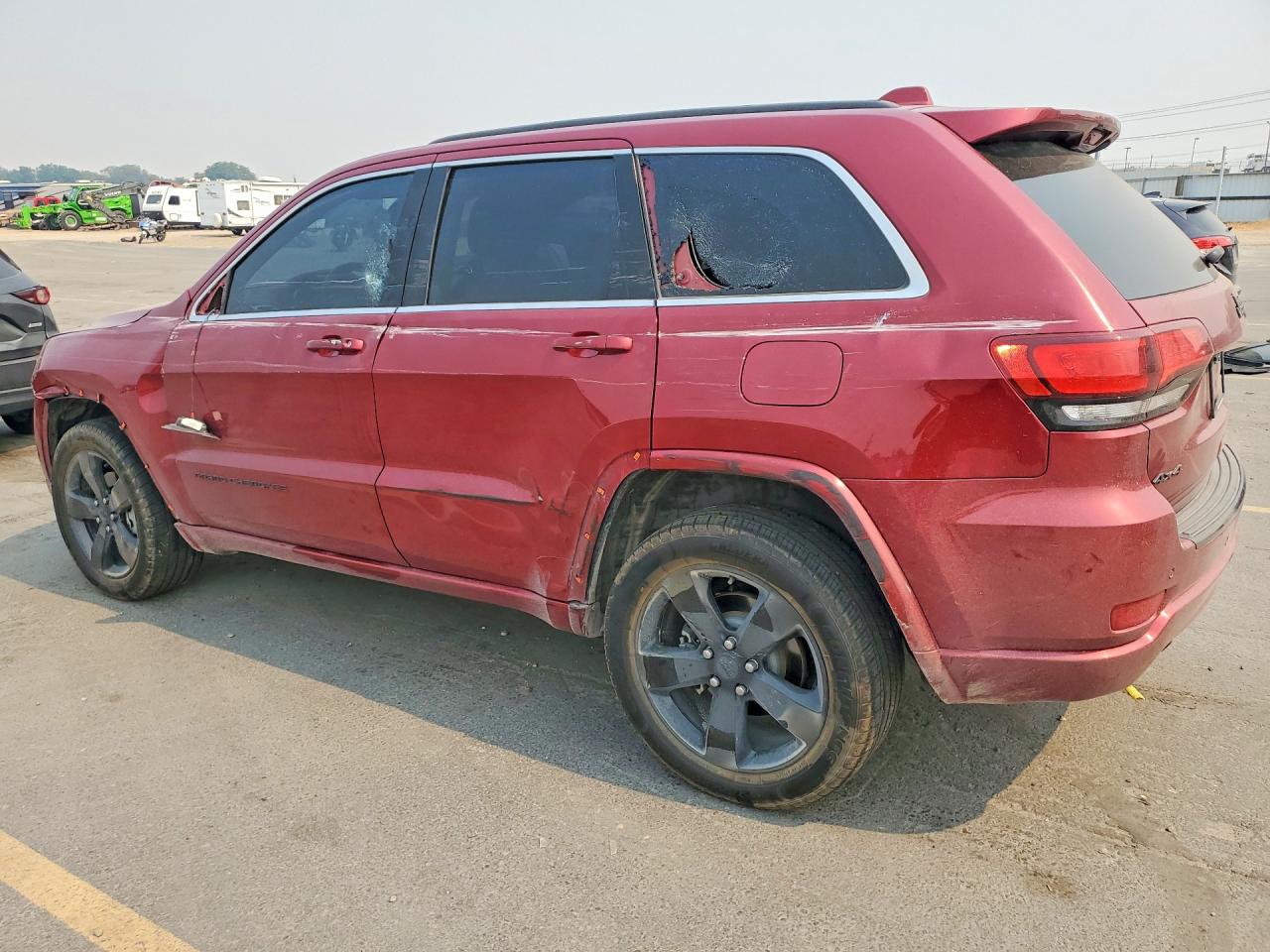 2015 Jeep Grand Cherokee Laredo Red vin: 1C4RJFAG3FC215155