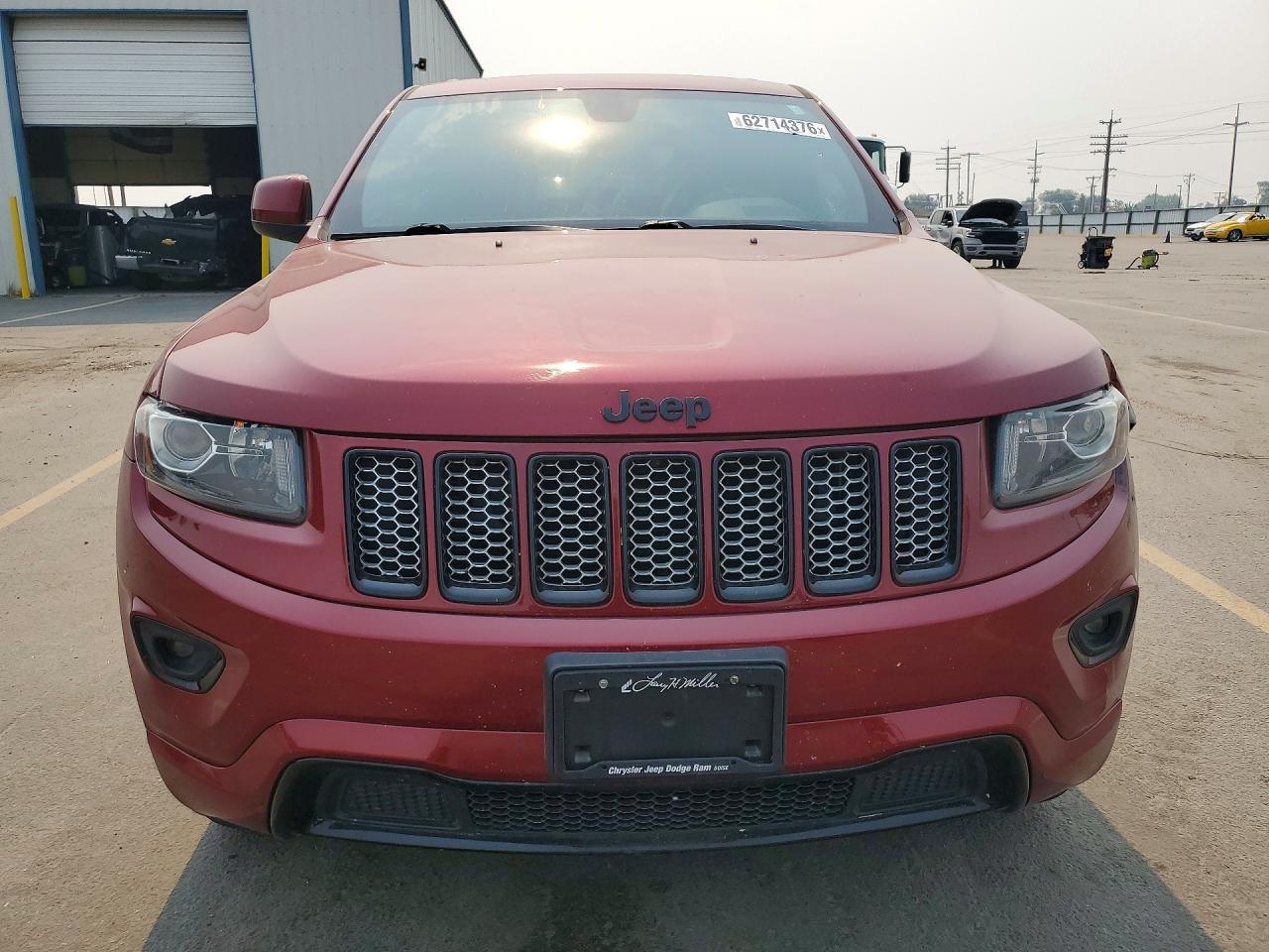 2015 Jeep Grand Cherokee Laredo Red vin: 1C4RJFAG3FC215155