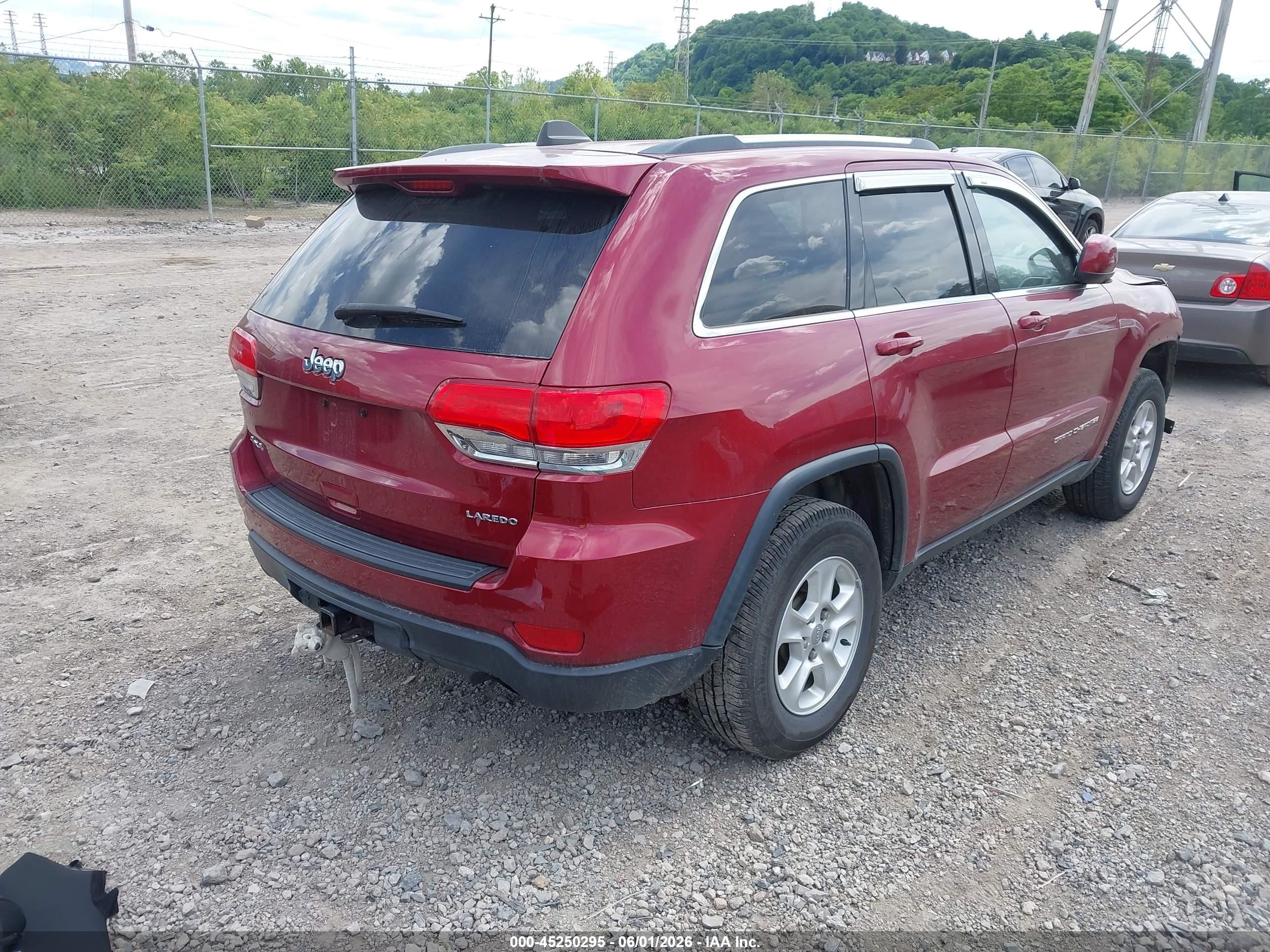 2015 Jeep Grand Cherokee Laredo Burgundy vin: 1C4RJFAG3FC225099