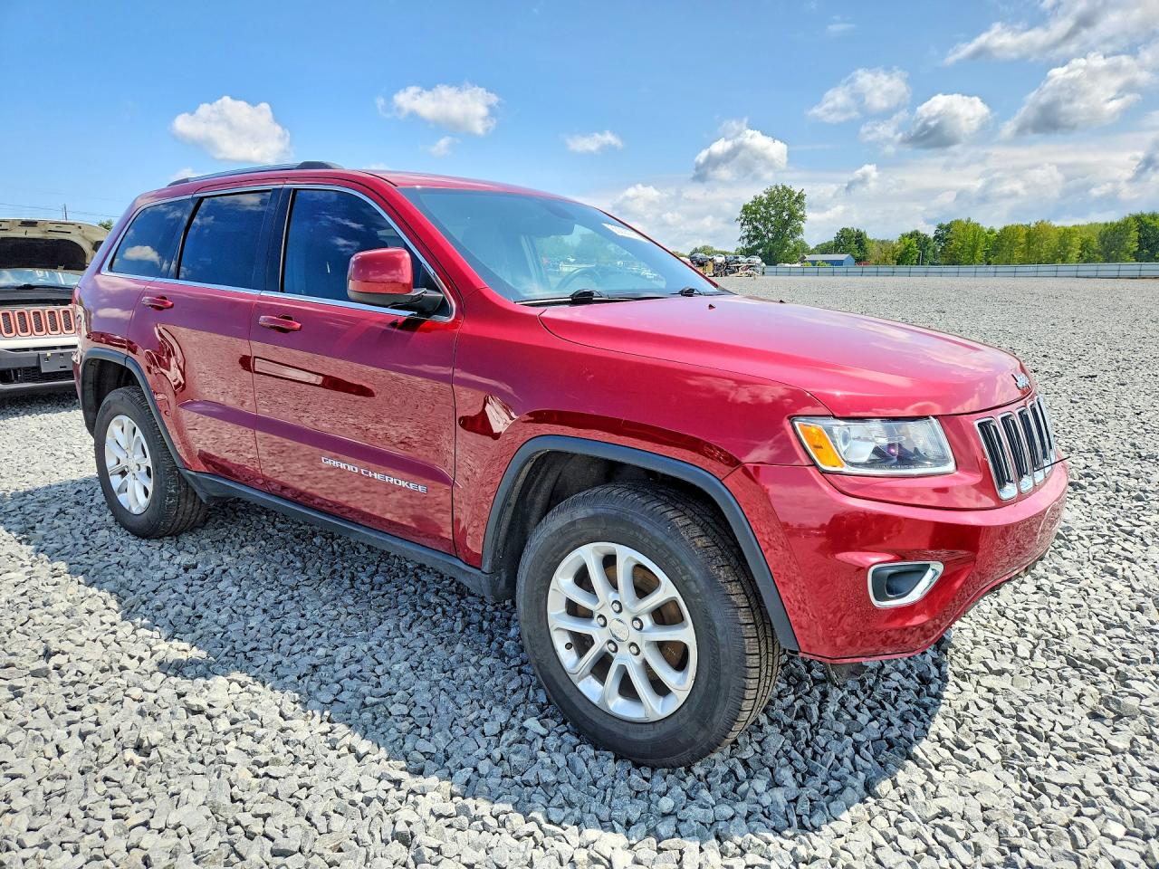 2015 Jeep Grand Cherokee Laredo Red vin: 1C4RJFAG3FC228343