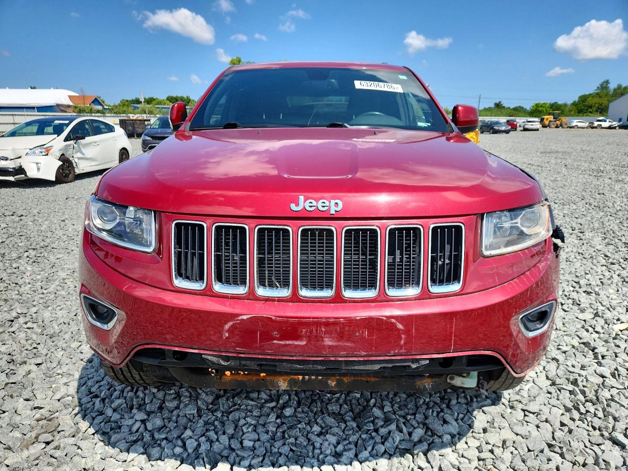 2015 Jeep Grand Cherokee Laredo Red vin: 1C4RJFAG3FC228343