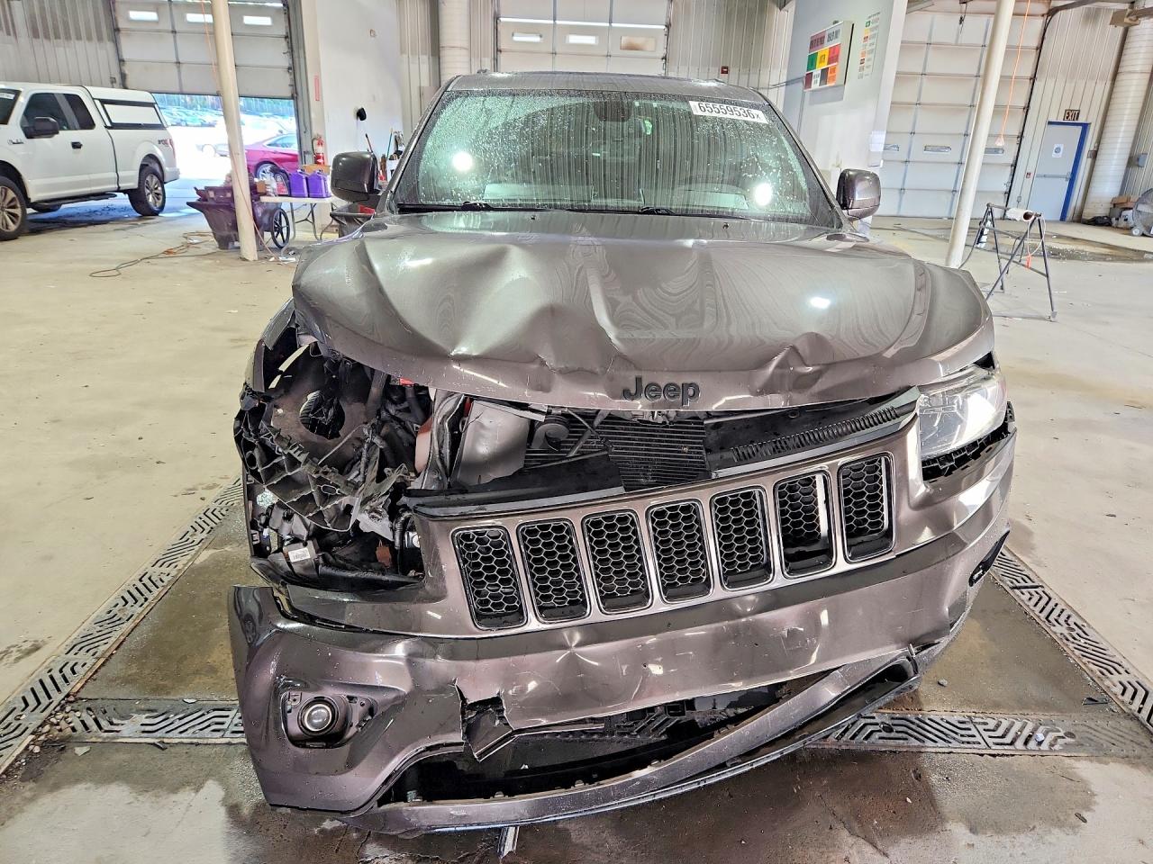 2015 Jeep Grand Cherokee Laredo Gray vin: 1C4RJFAG3FC660480